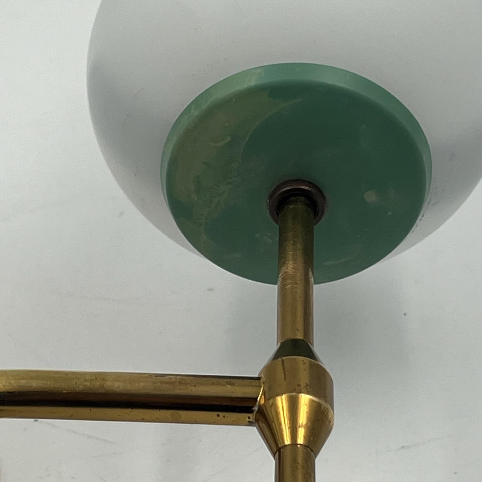 Elegant 50s Lamp Stilnovo style – Vintage Italian Brass and Opaline Glass Sconce For Sale 2