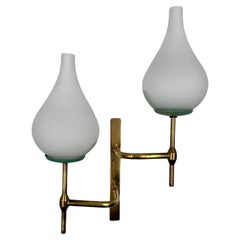 Elegante 50er Jahre Lampe Stilnovo - Vintage Italian Brass and Opaline Glass Sconce