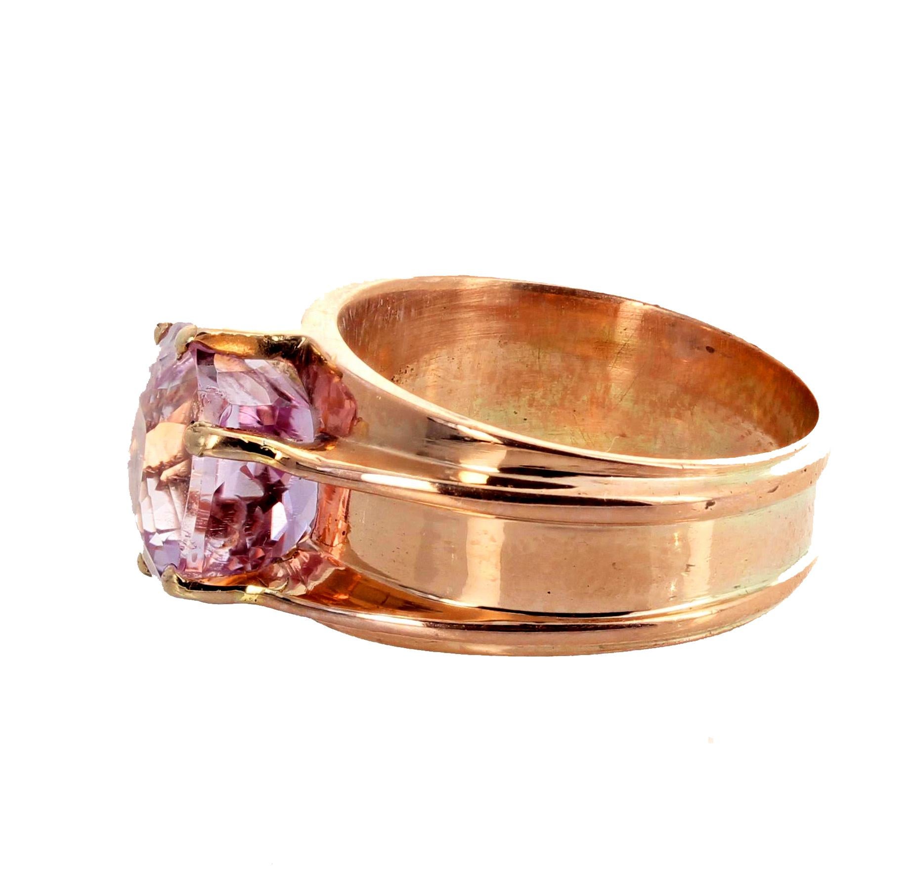 AJD Fascinating Elegant 5.91 Ct Clear Kunzite Pink Gold Day to Evening Ring In New Condition In Raleigh, NC
