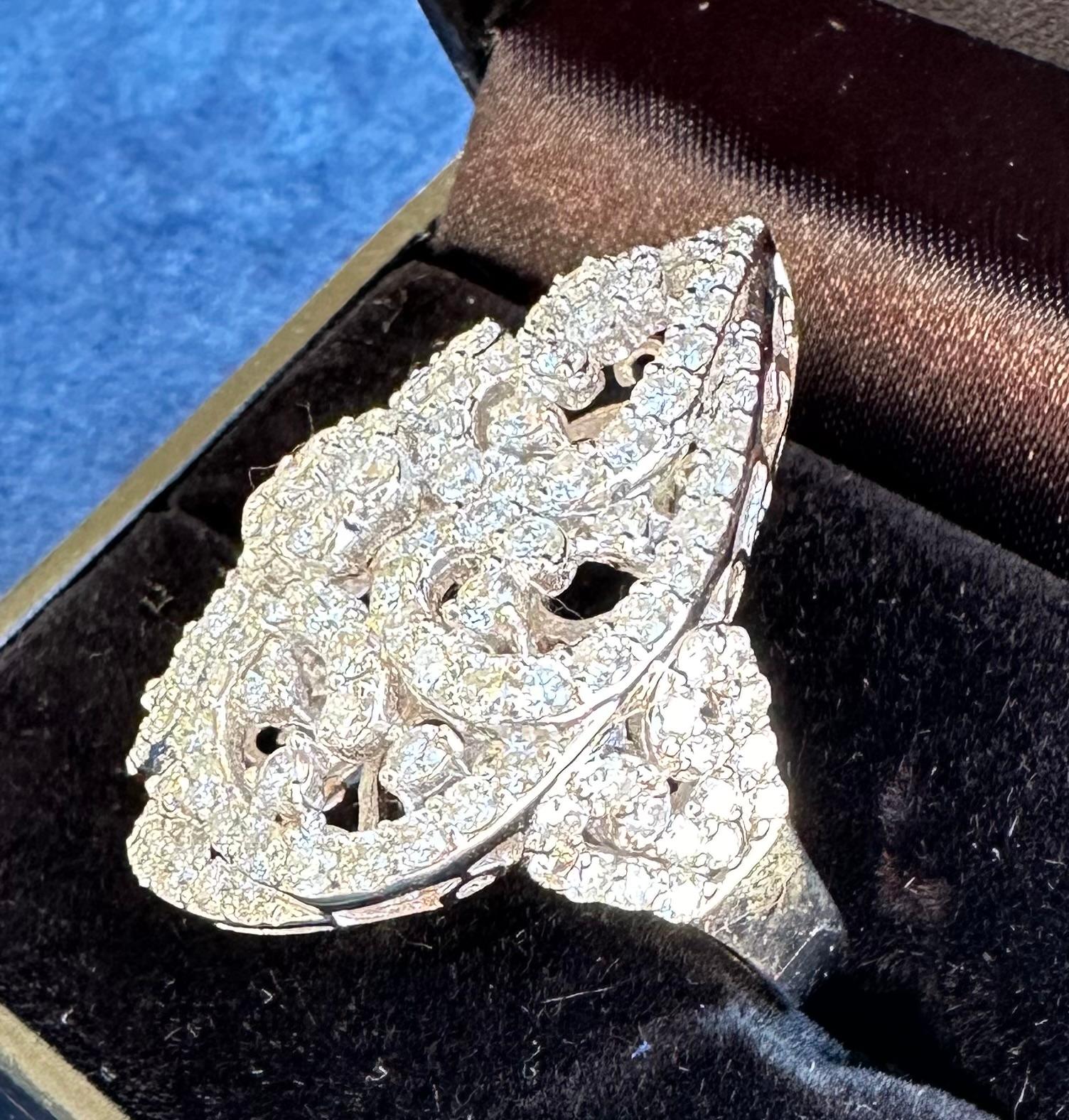 Artisan  Elegant 7.00 Carat Diamond Pear Shaped Cluster Cocktail Ring in 18K White Gold For Sale
