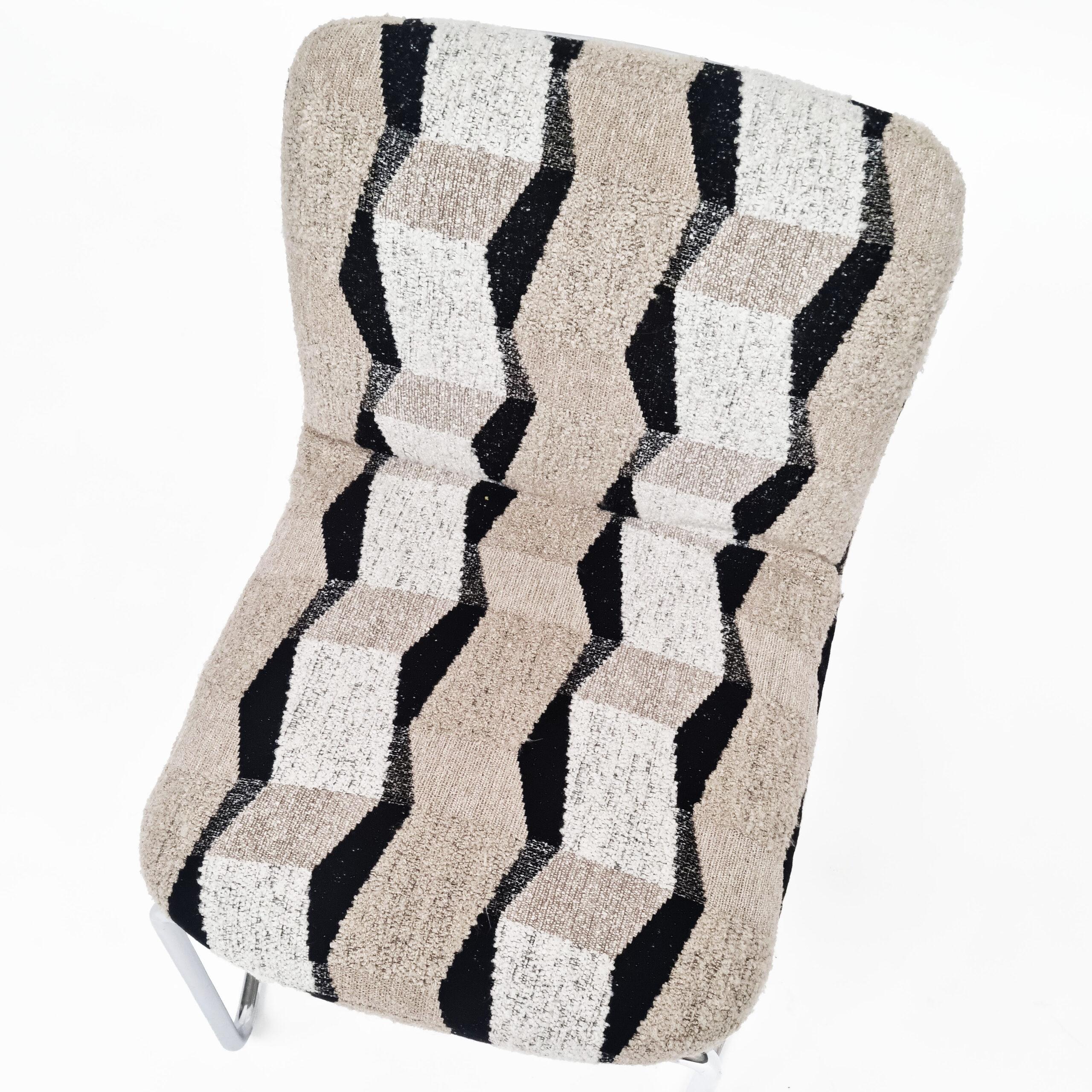 Elegant 70s Upholstered Chairs (sold per piece) For Sale 1