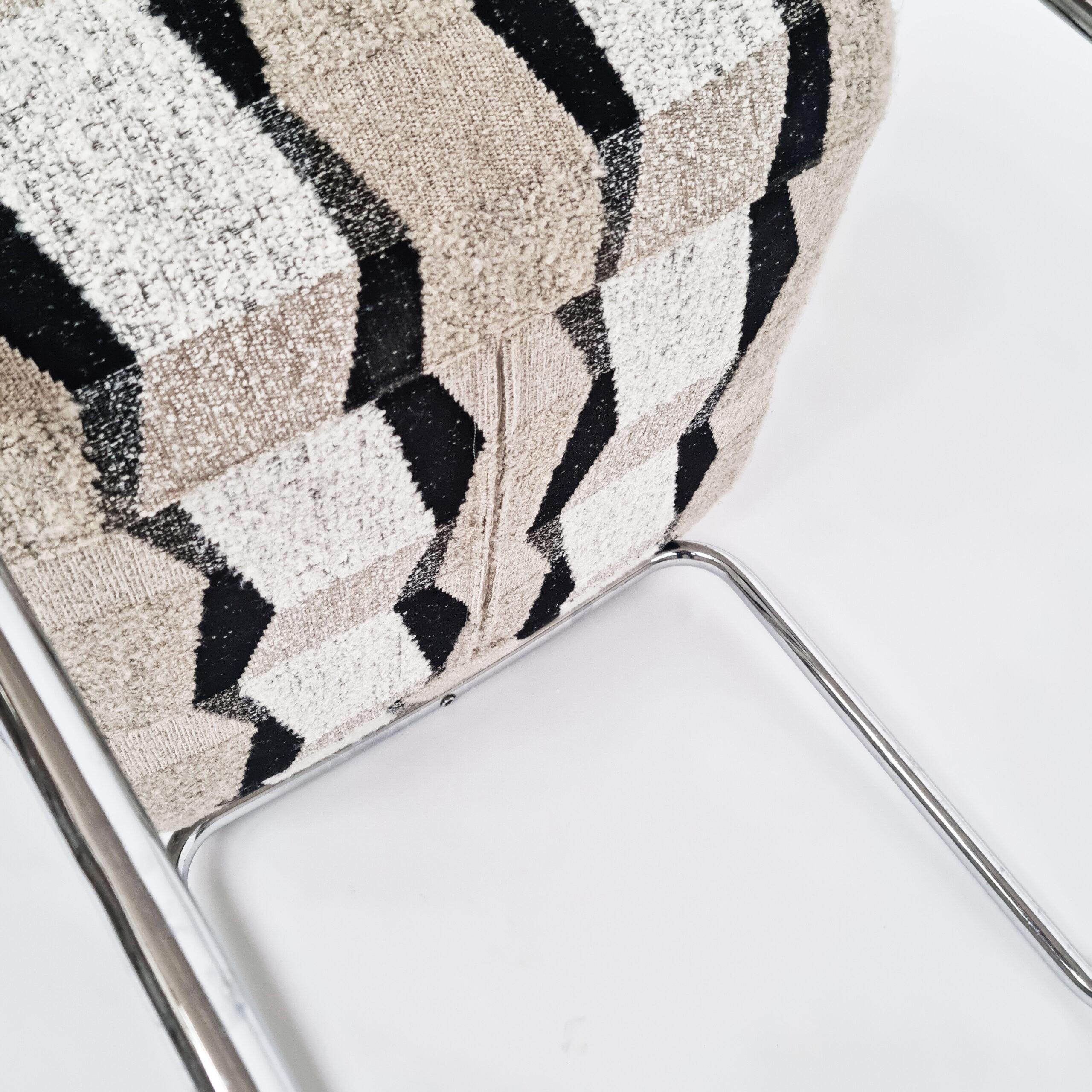 Elegant 70s Upholstered Chairs (sold per piece) For Sale 2
