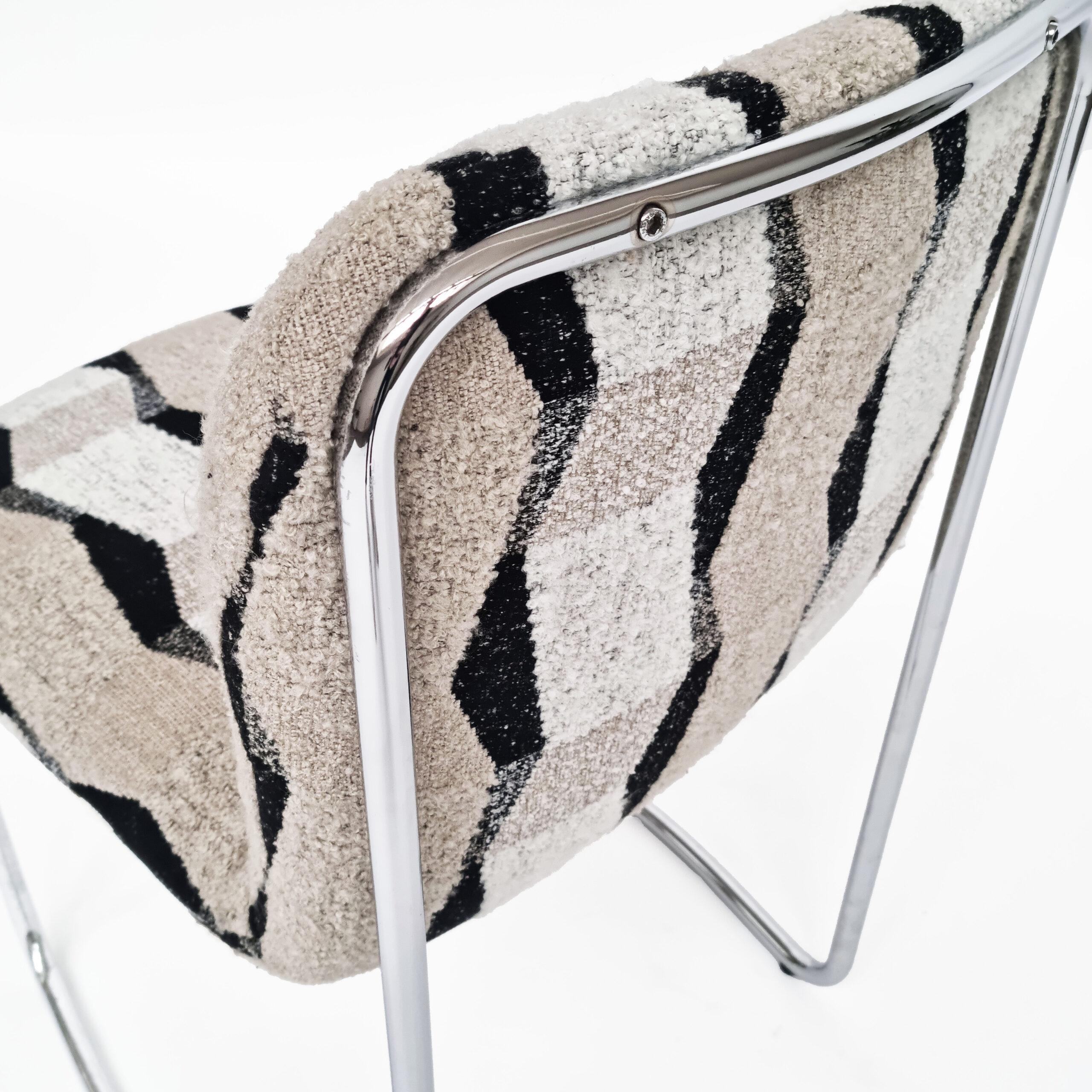 Elegant 70s Upholstered Chairs (sold per piece) For Sale 3