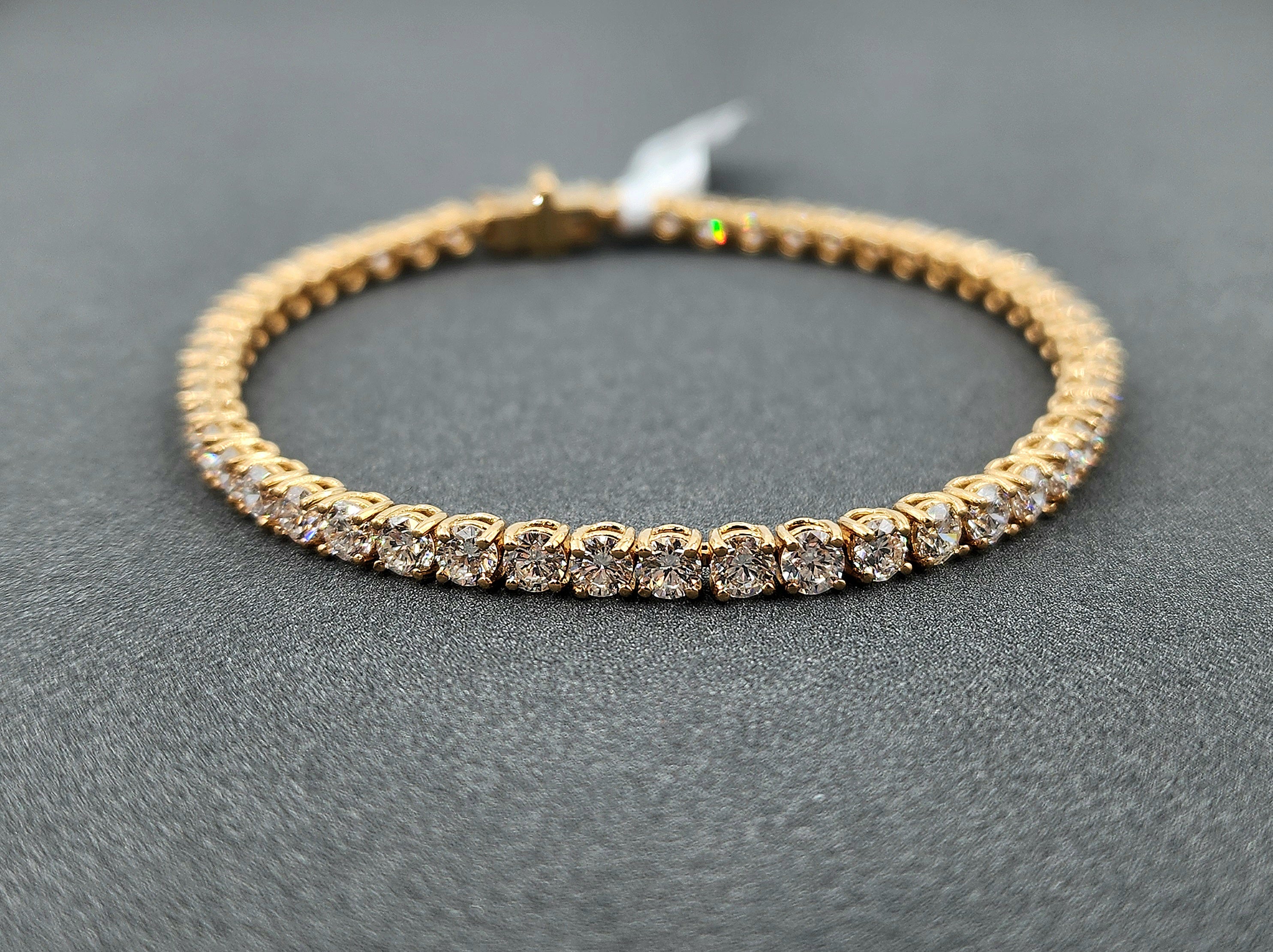 Bracelet de tennis avec diamants de 7,93 ct
