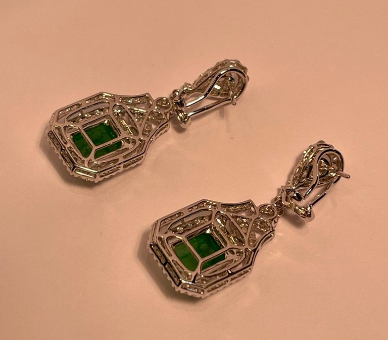 Elegant 9.83 Carat 18 Karat White Gold Art Deco Style Jade and Diamond Earrings For Sale 1