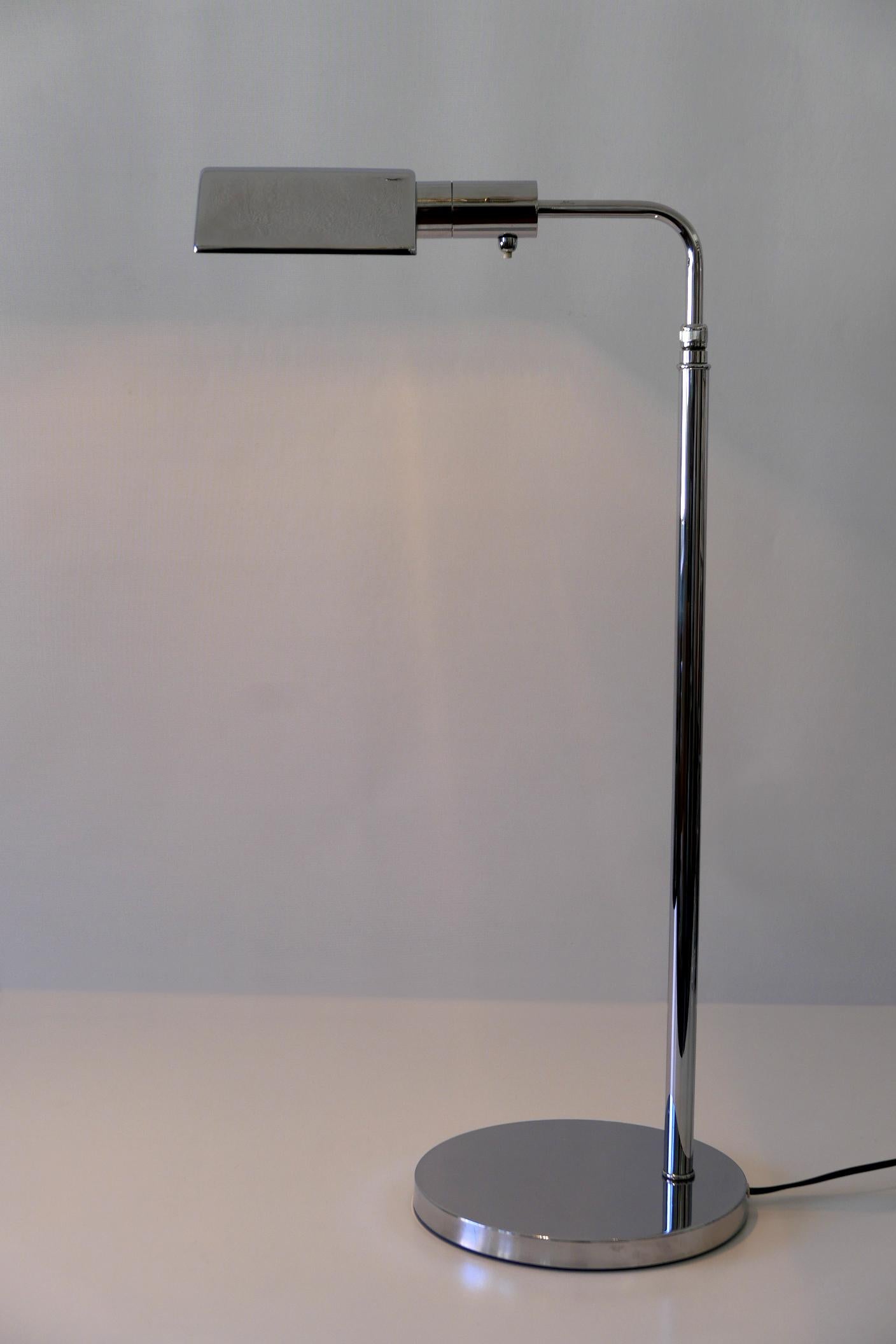 Late 20th Century Elegant Adjustable Mid-Century Modern Floor Lamp or Reading Light, 1970s Germany For Sale