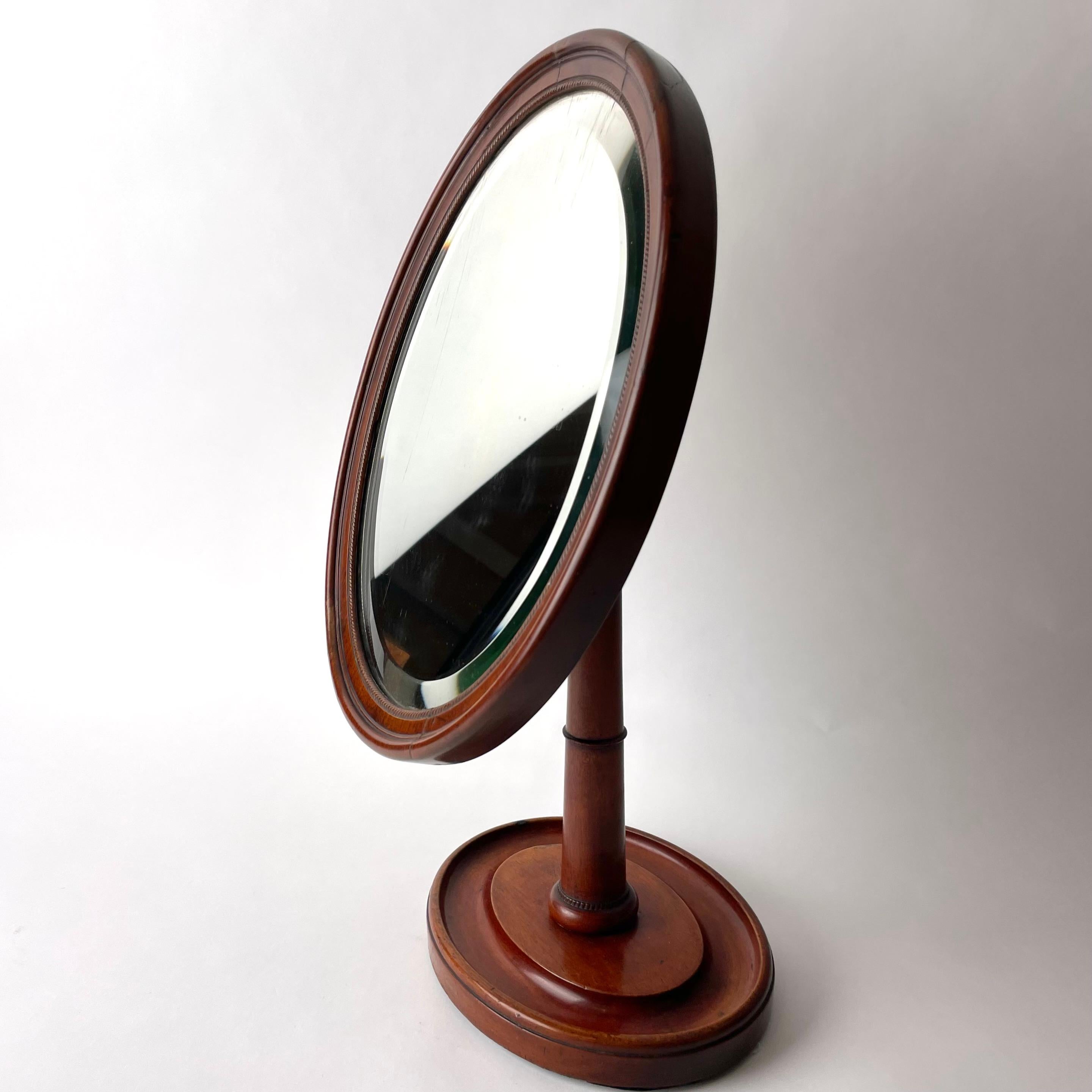 Elegant adjustable Table Mirror from the late 19th Century In Good Condition For Sale In Knivsta, SE