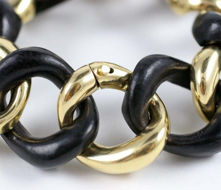 Elegant Alternating Yellow Gold and Cocobolo Wood Curved Link Bracelet For Sale 7