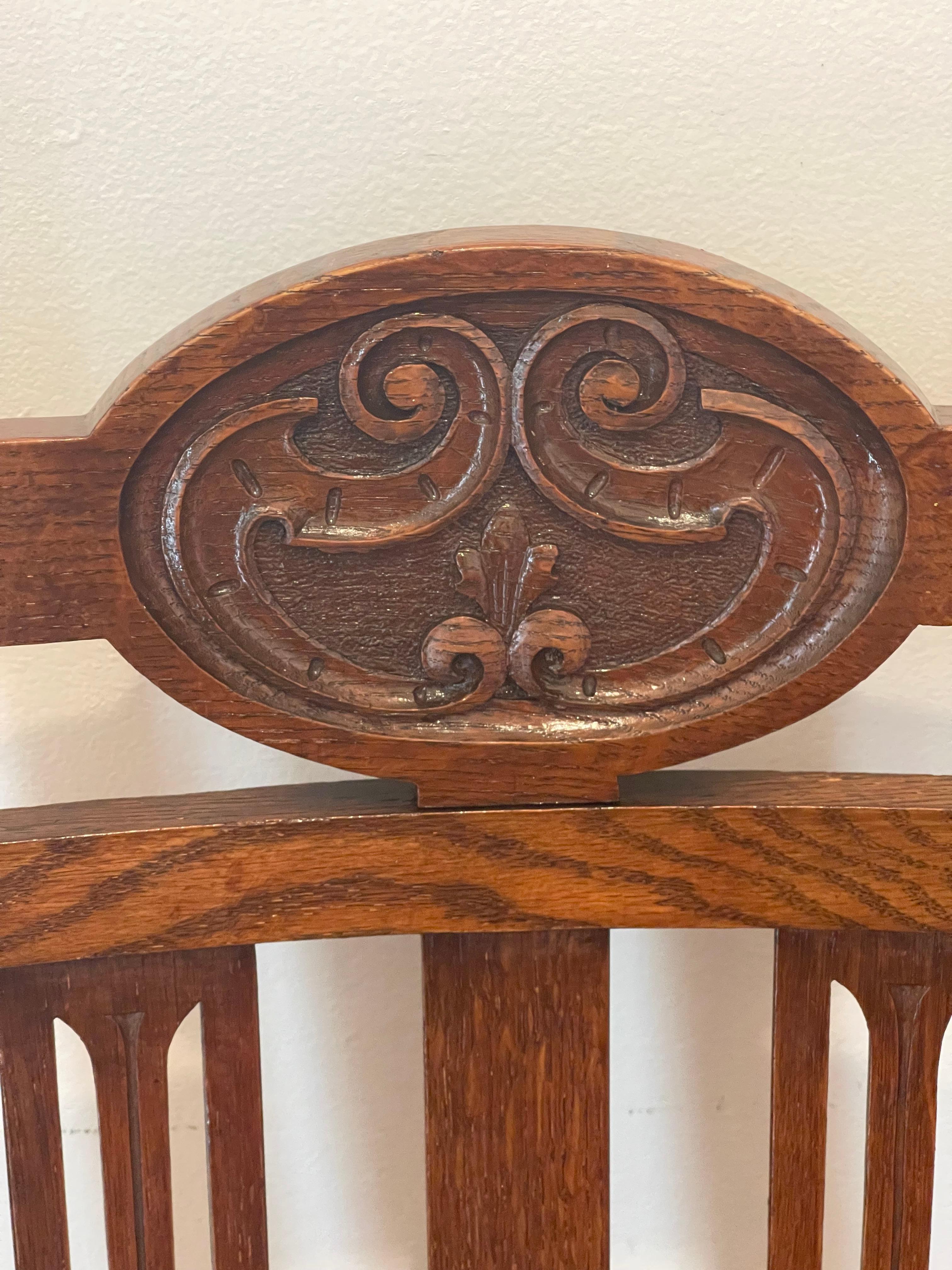 Elegante amerikanische Kunst Nouvea  Arts and Crafts Tiffany Stickley-Stil (Eichenholz) im Angebot
