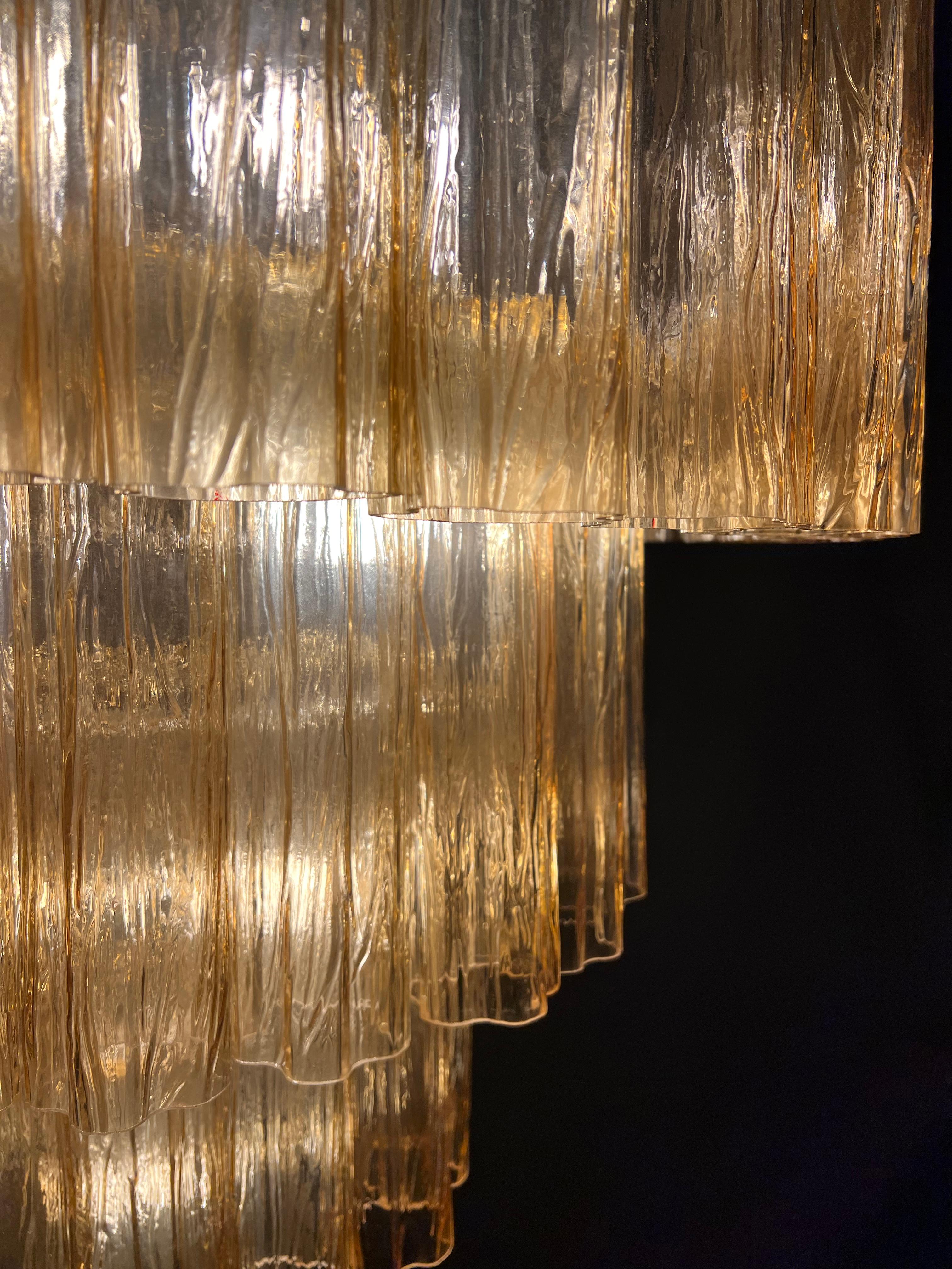 Elegante e affascinante coppia di lampadari italiani di Valentina Planta, Murano in vendita 2