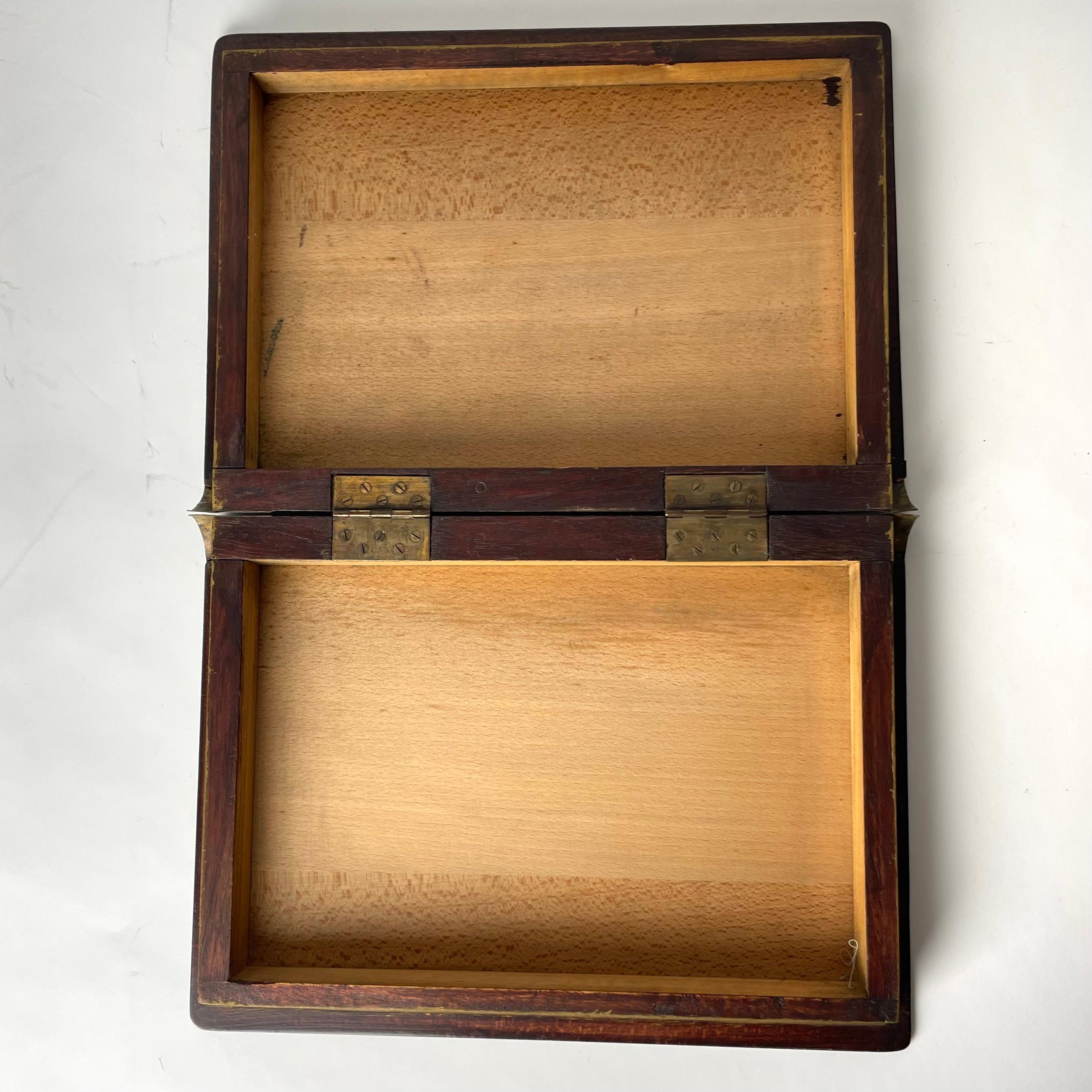 Elegant and decorative Box in the shape of a large book. Early 20th Century For Sale 6
