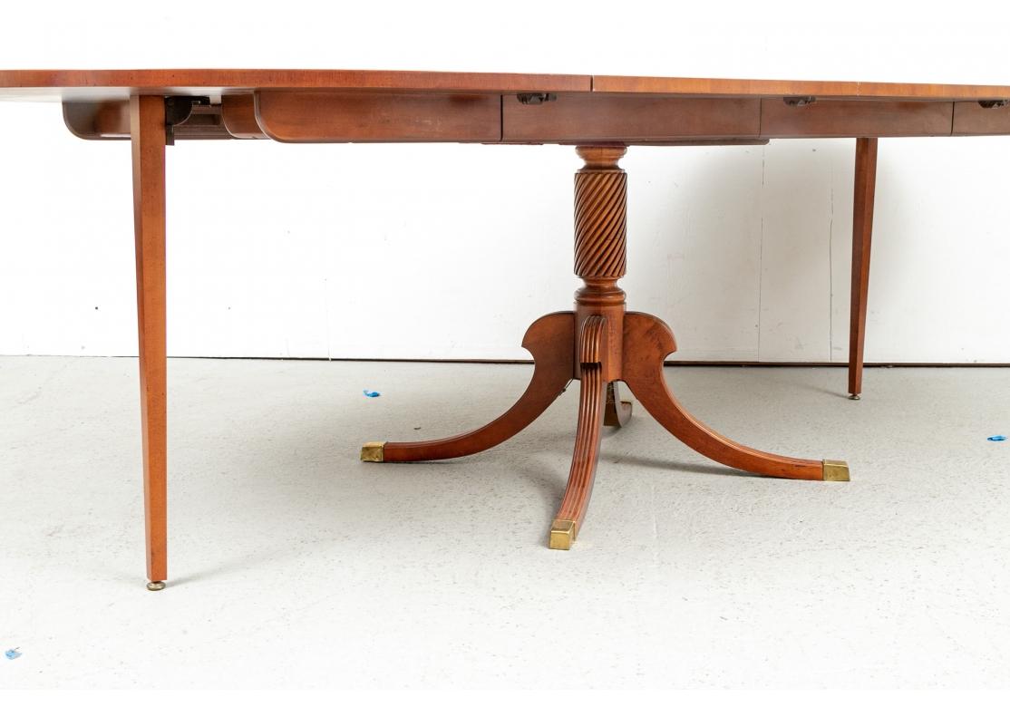 Regency Elegant And Fine Quality Mahogany Oval Dining Table For Sale