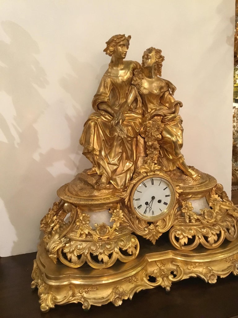Elegant and Large Gilt Bronze French Clock For Sale 3