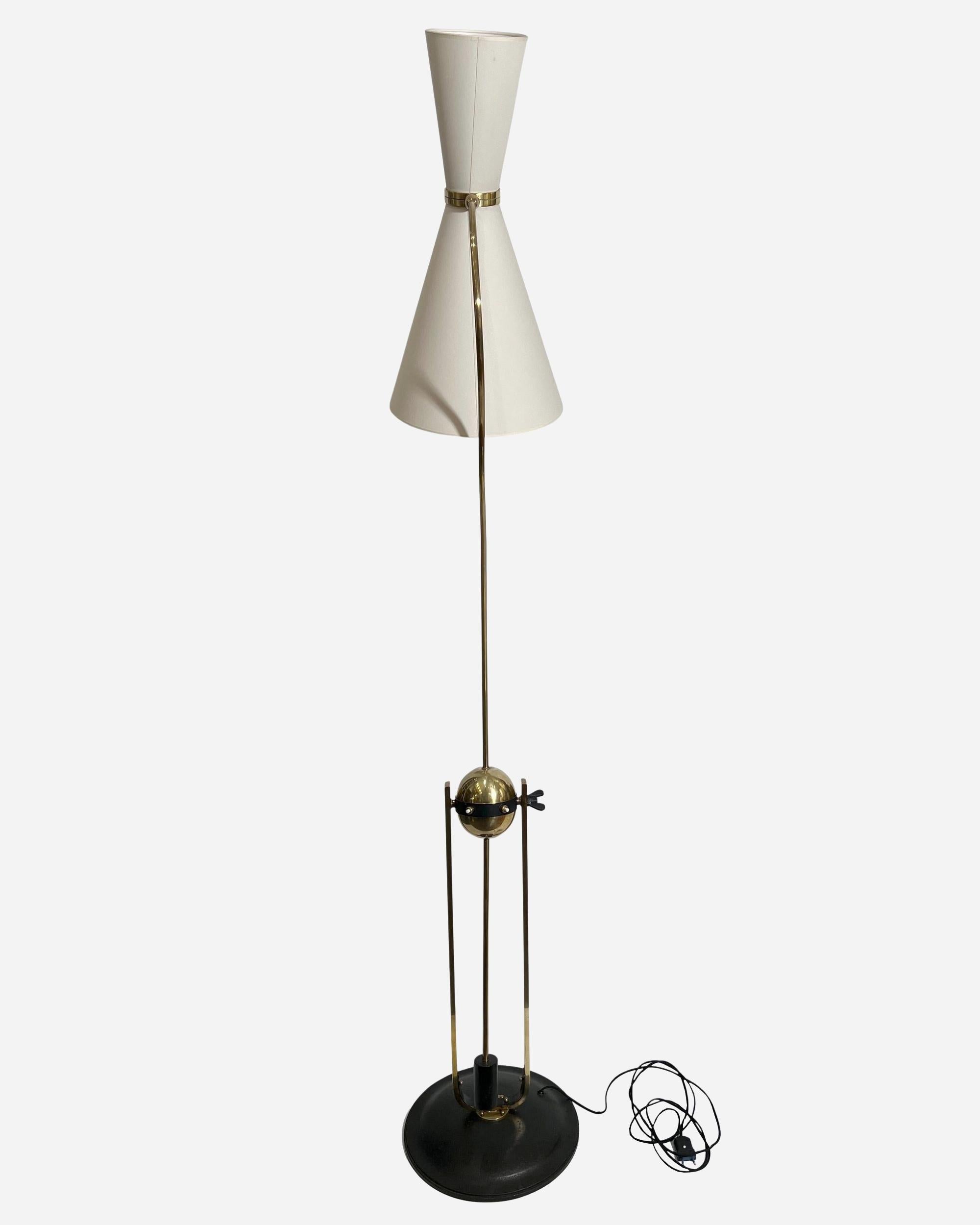 Mid-Century Modern Elegant et original lampadaire diabolo à double lumière, France, vers 1940 en vente