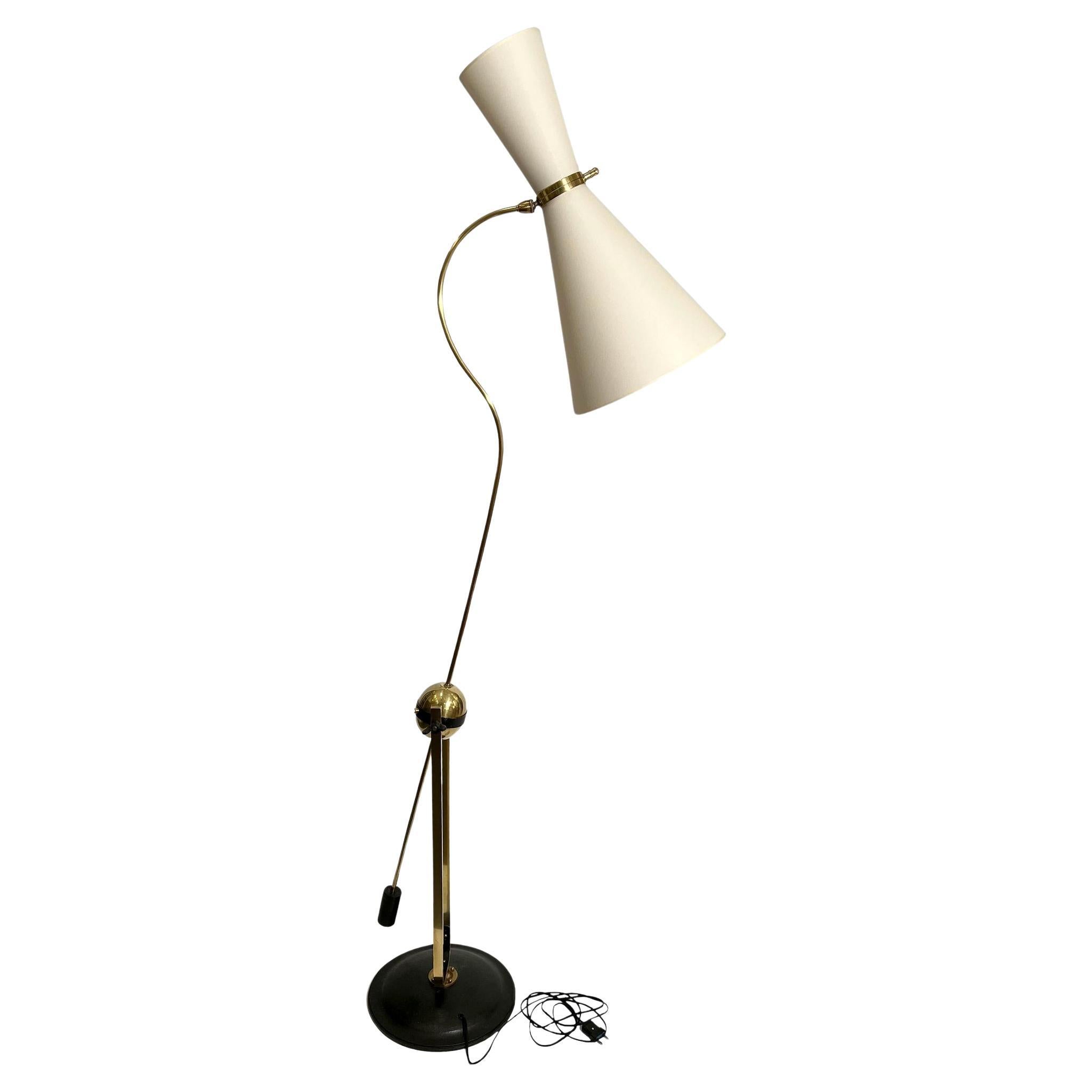 Elegante y original lámpara de pie de diábolo de dos luces, Francia, hacia 1940