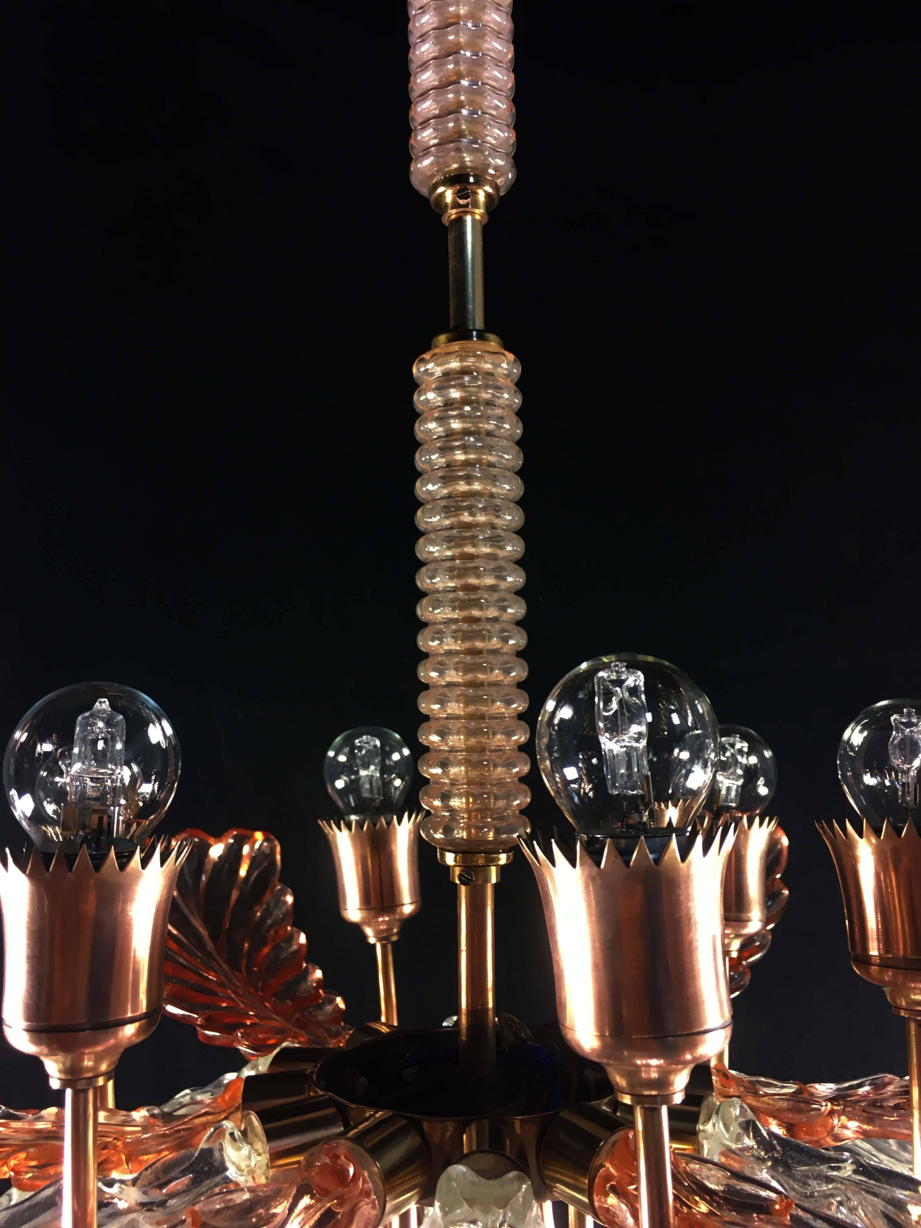 Elegant and Rare Chandelier by Barovier & Toso, Murano, 1940s For Sale 7