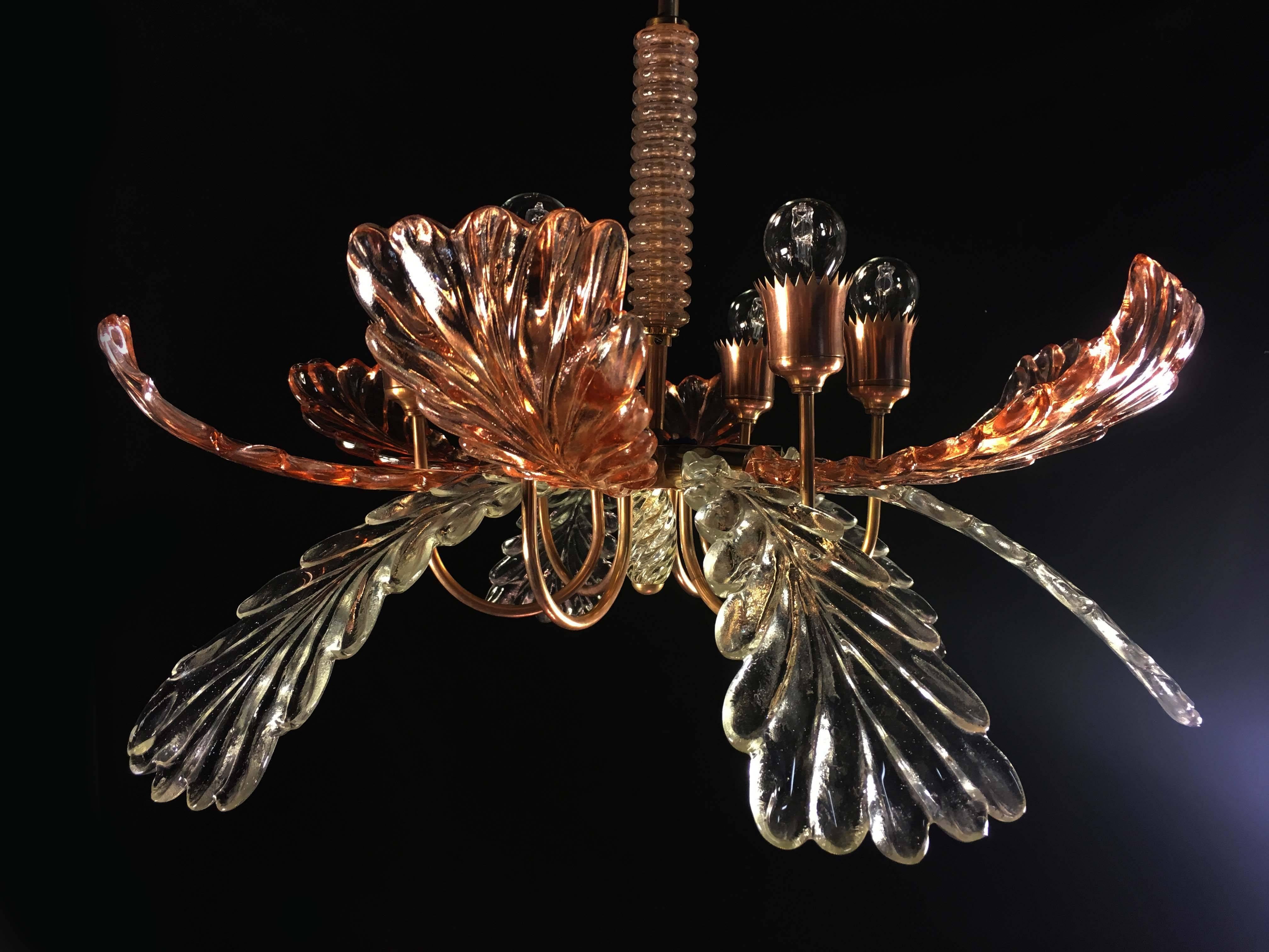 Elegant and Rare Chandelier by Barovier & Toso, Murano, 1940s For Sale 8