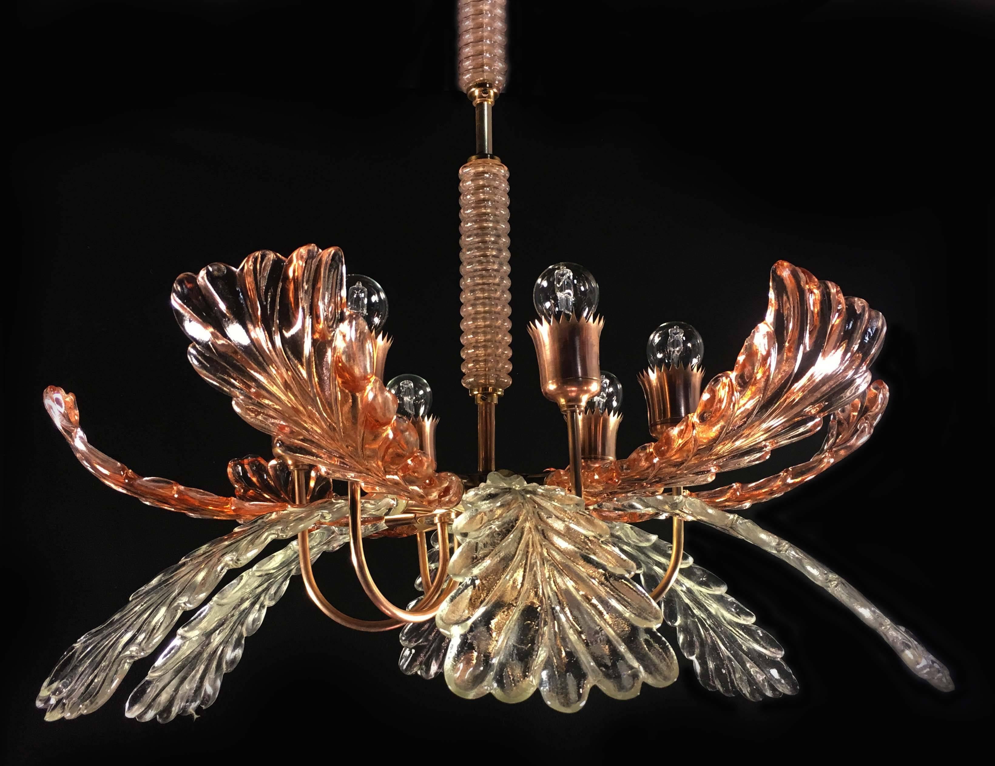 Elegant and Rare Chandelier by Barovier & Toso, Murano, 1940s For Sale 2