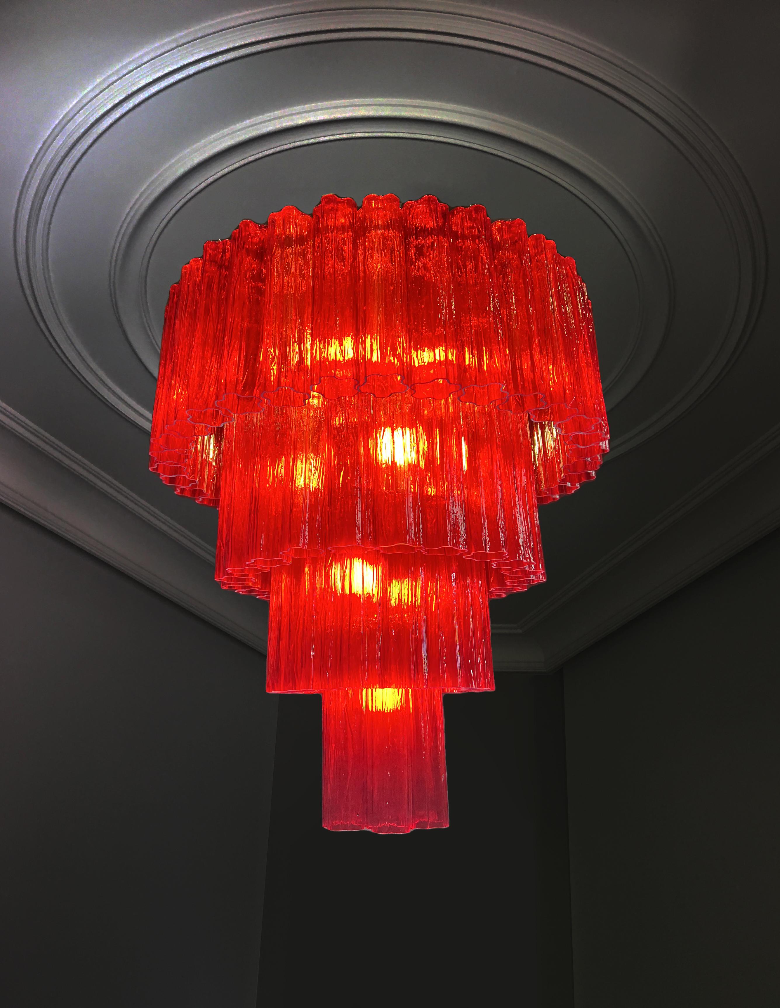 Elegant and Refined Pair of Italian Chandeliers, Murano For Sale 1