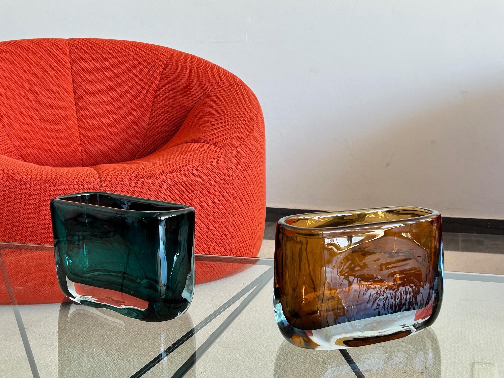 Eleganza e spessore del vaso in vetro degli anni 2000, Italia in vendita 4