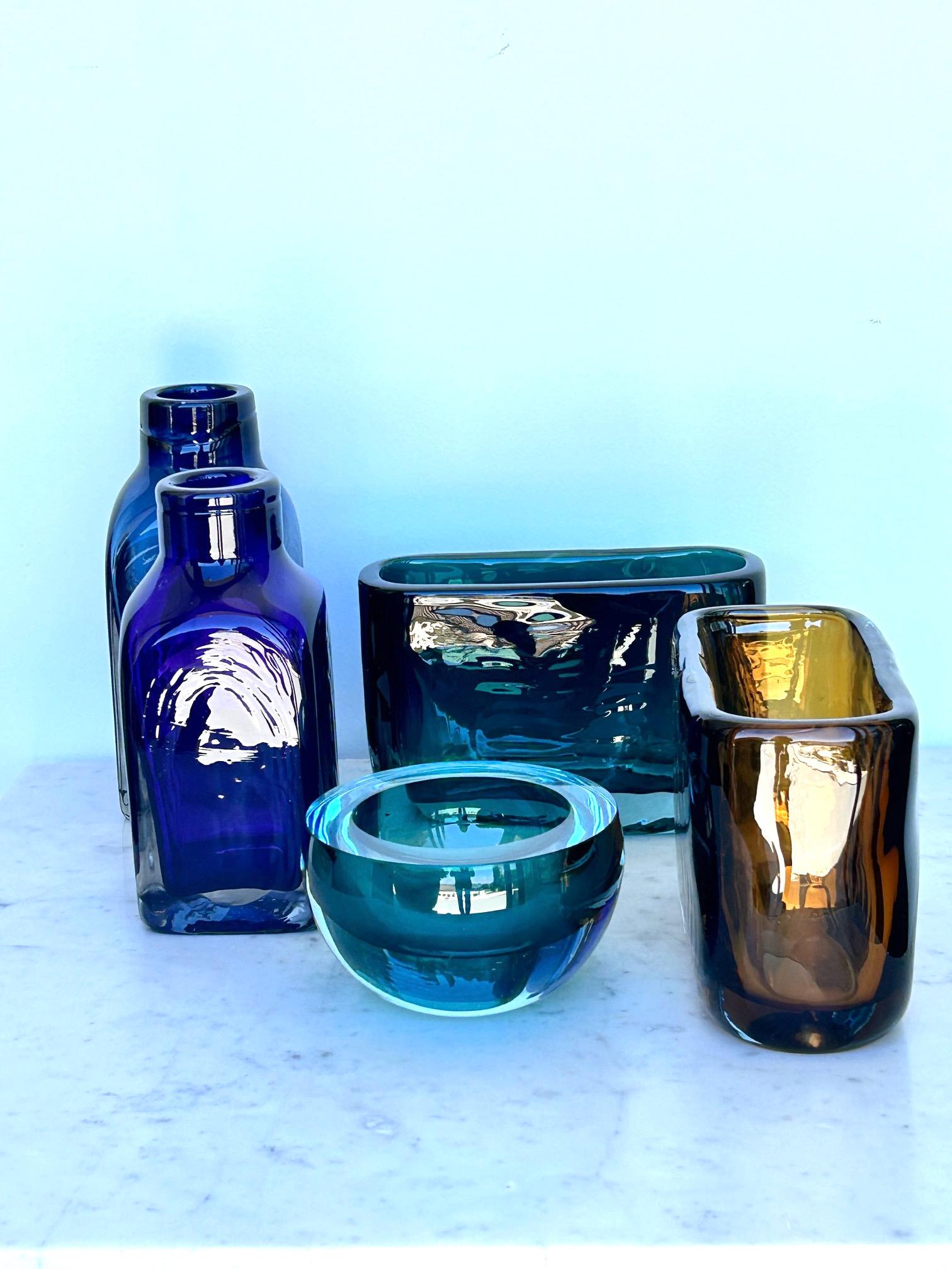 Eleganza e spessore del vaso in vetro degli anni 2000, Italia in vendita 8