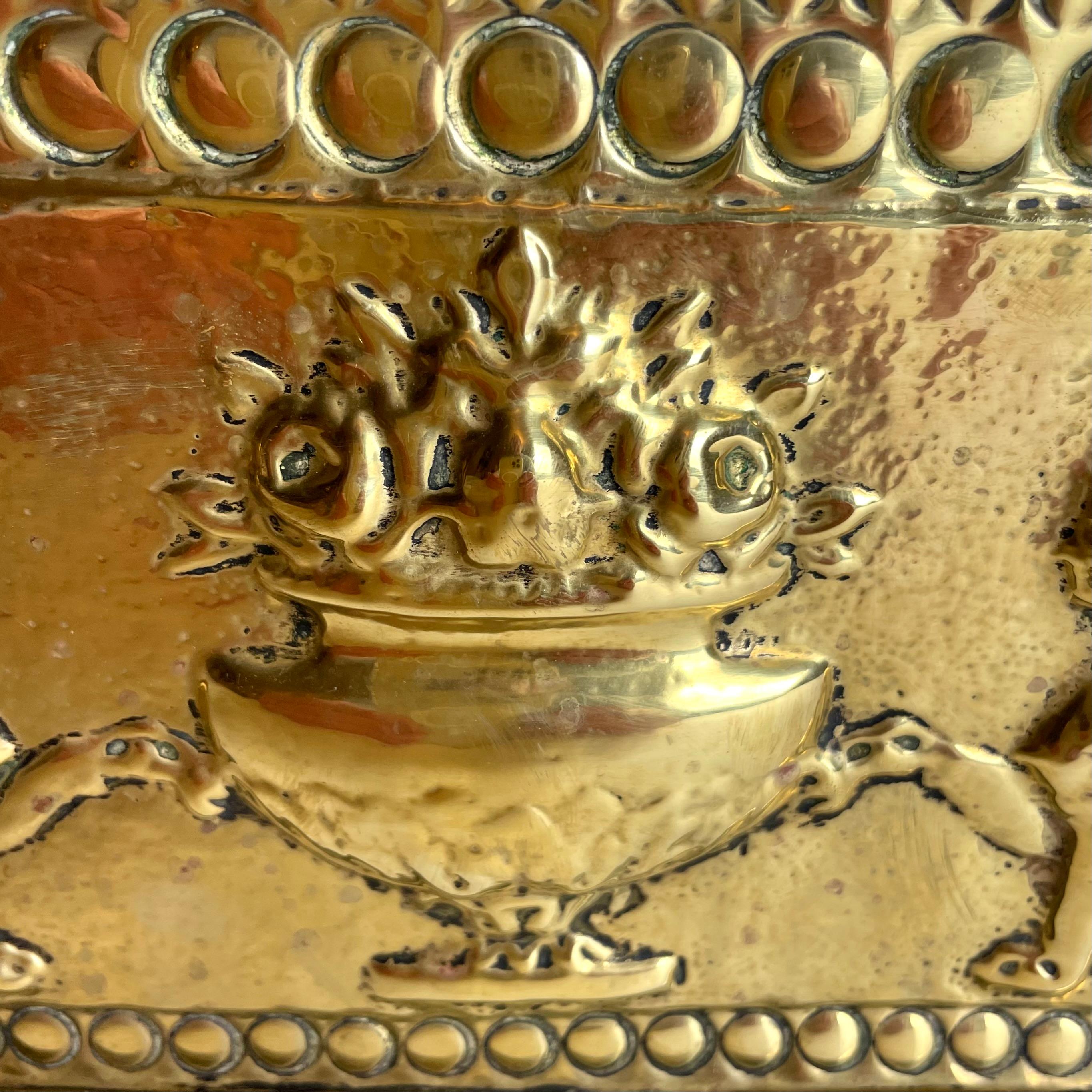Elegante e utile mensola a muro in ottone in stile Impero del XIX secolo in vendita 3