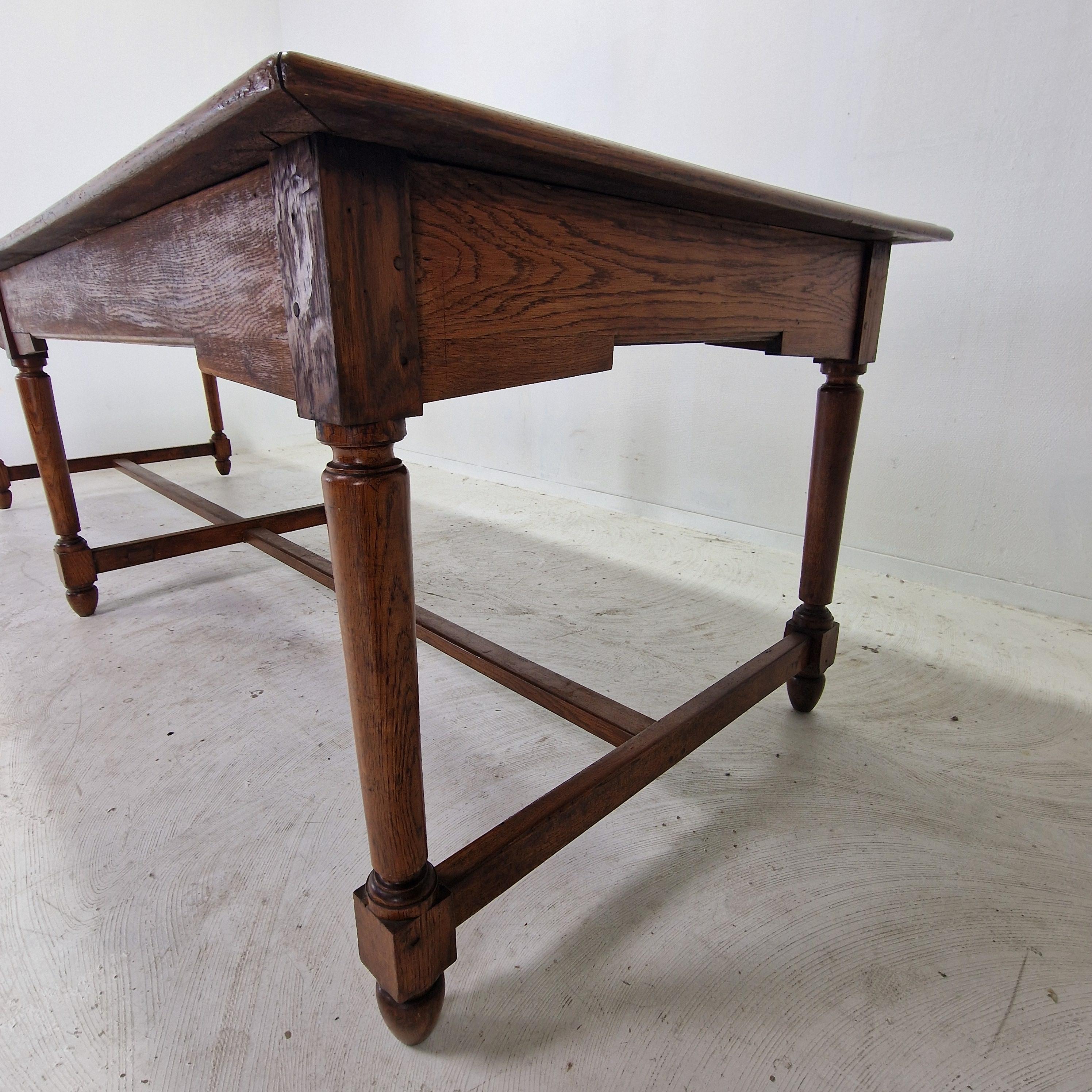 Elegant and Very Large French Antique Monastery Dining Table, 19th Century en venta 6