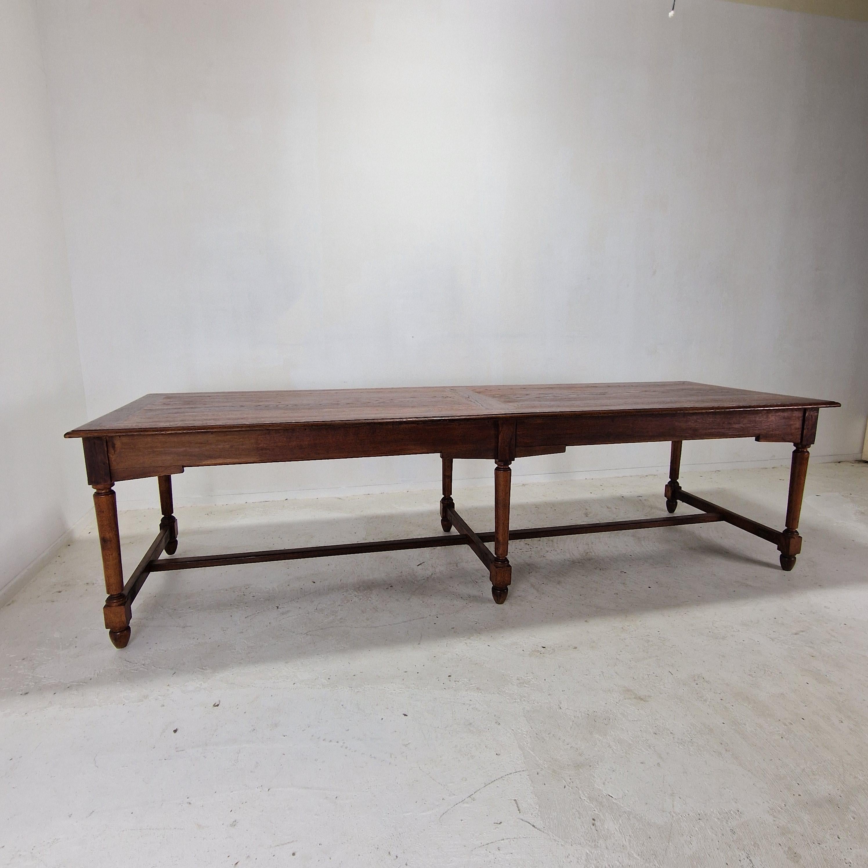 Elegant and Very Large French Antique Monastery Dining Table, 19th Century Francés en venta