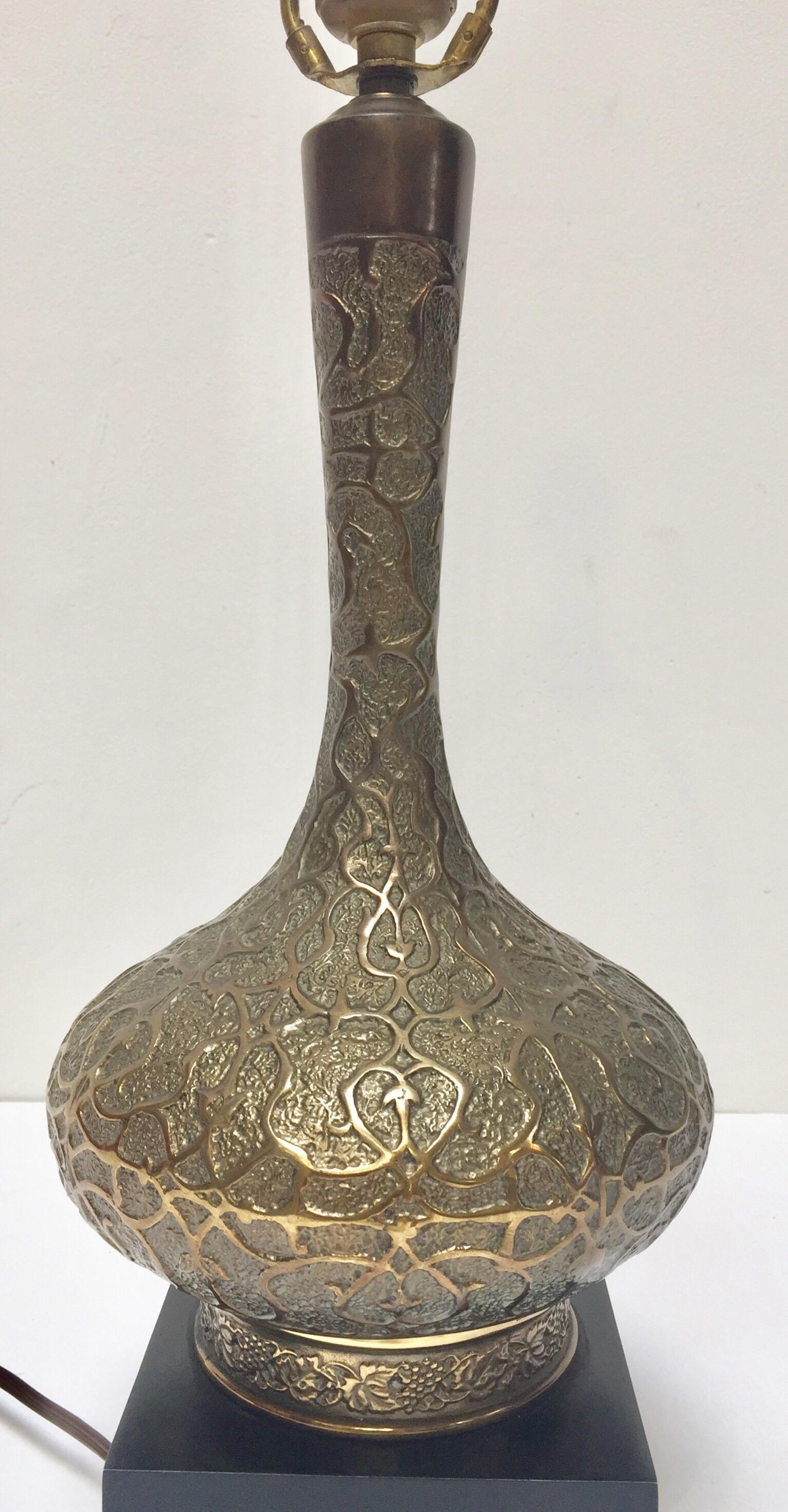 Hand-Crafted Elegant Moorish Brass Decorative Table Lamp