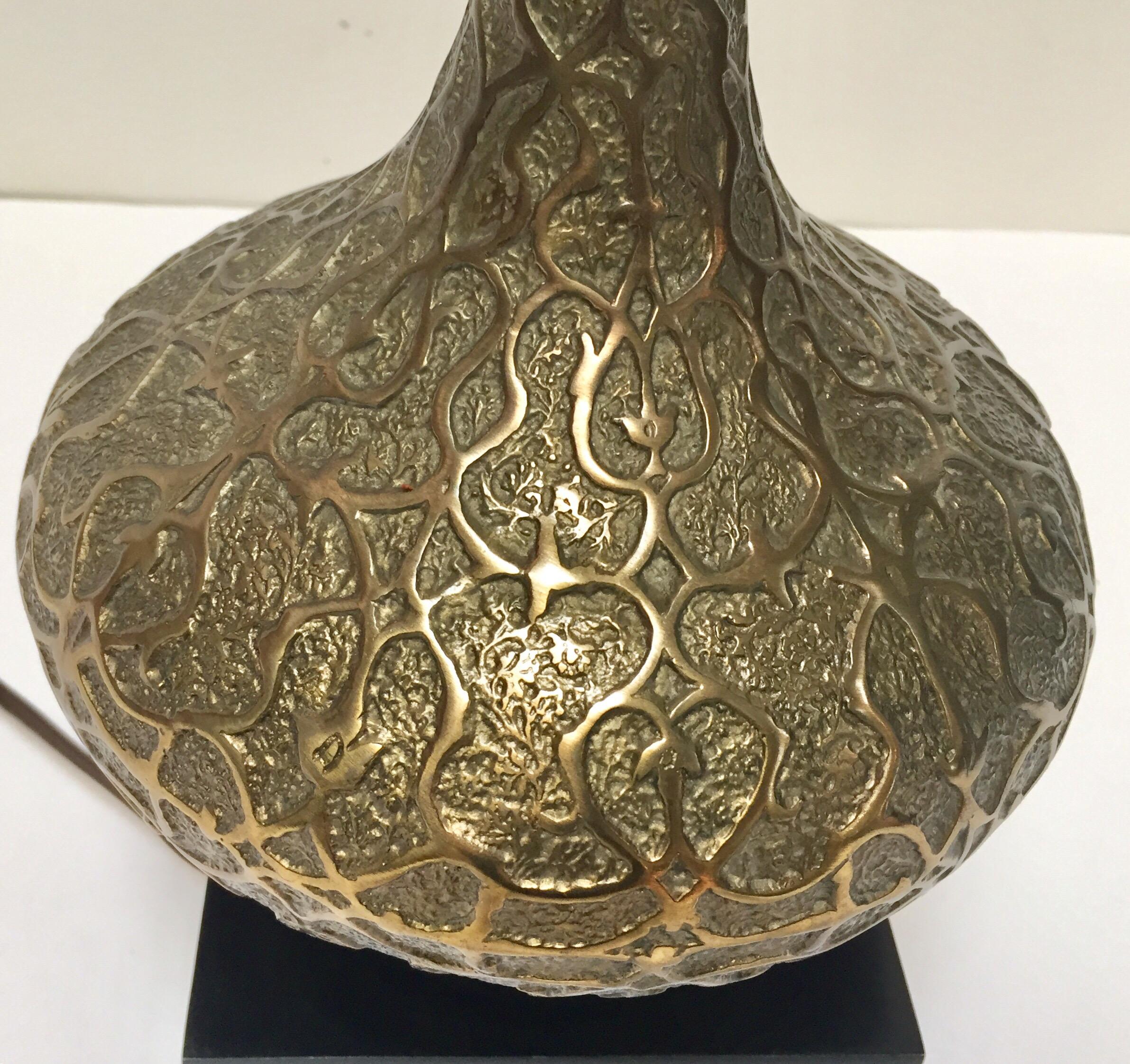 20th Century Elegant Moorish Brass Decorative Table Lamp