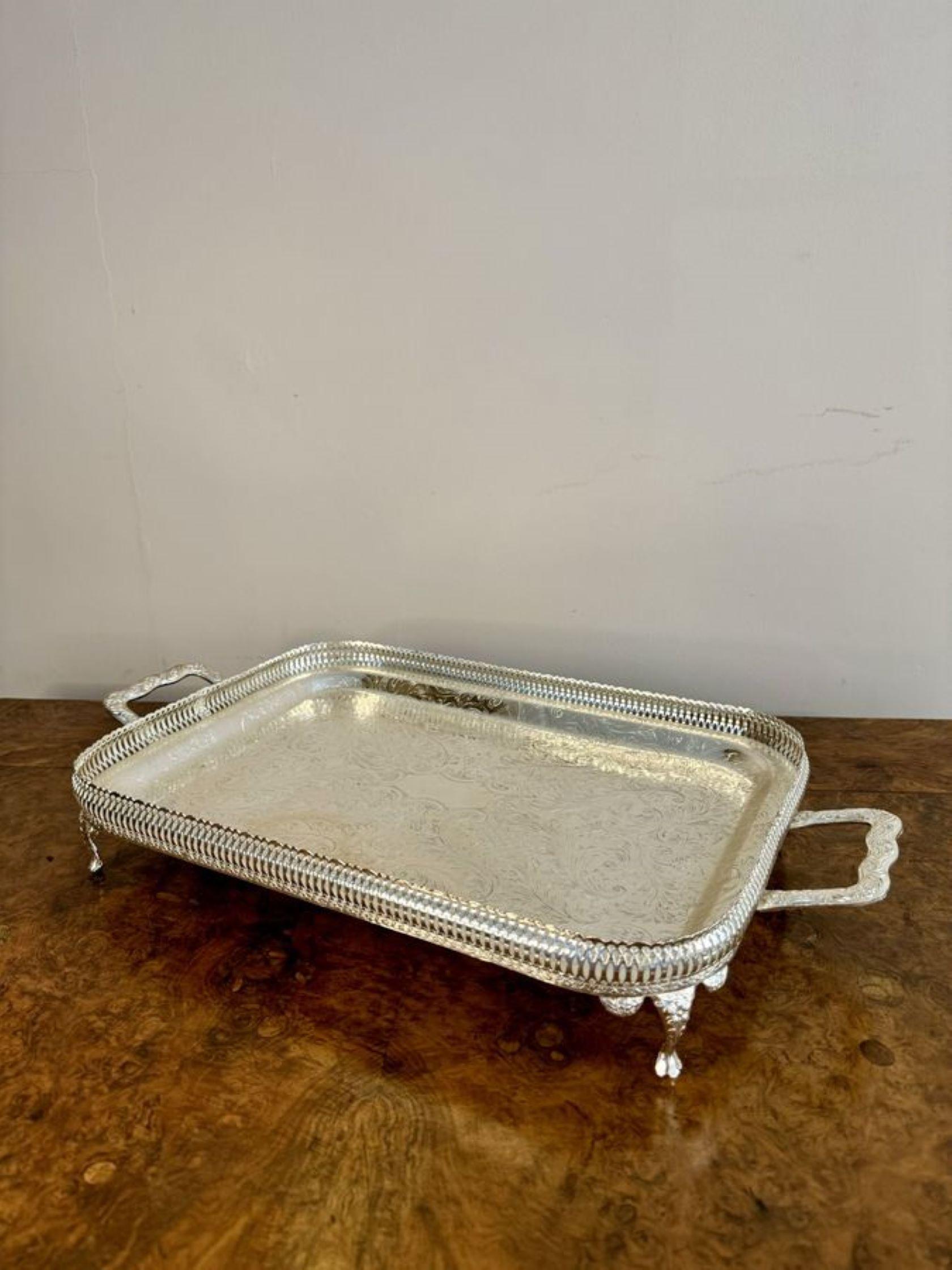 Elegant antique Edwardian quality silver plated four piece tea set and tray In Good Condition For Sale In Ipswich, GB
