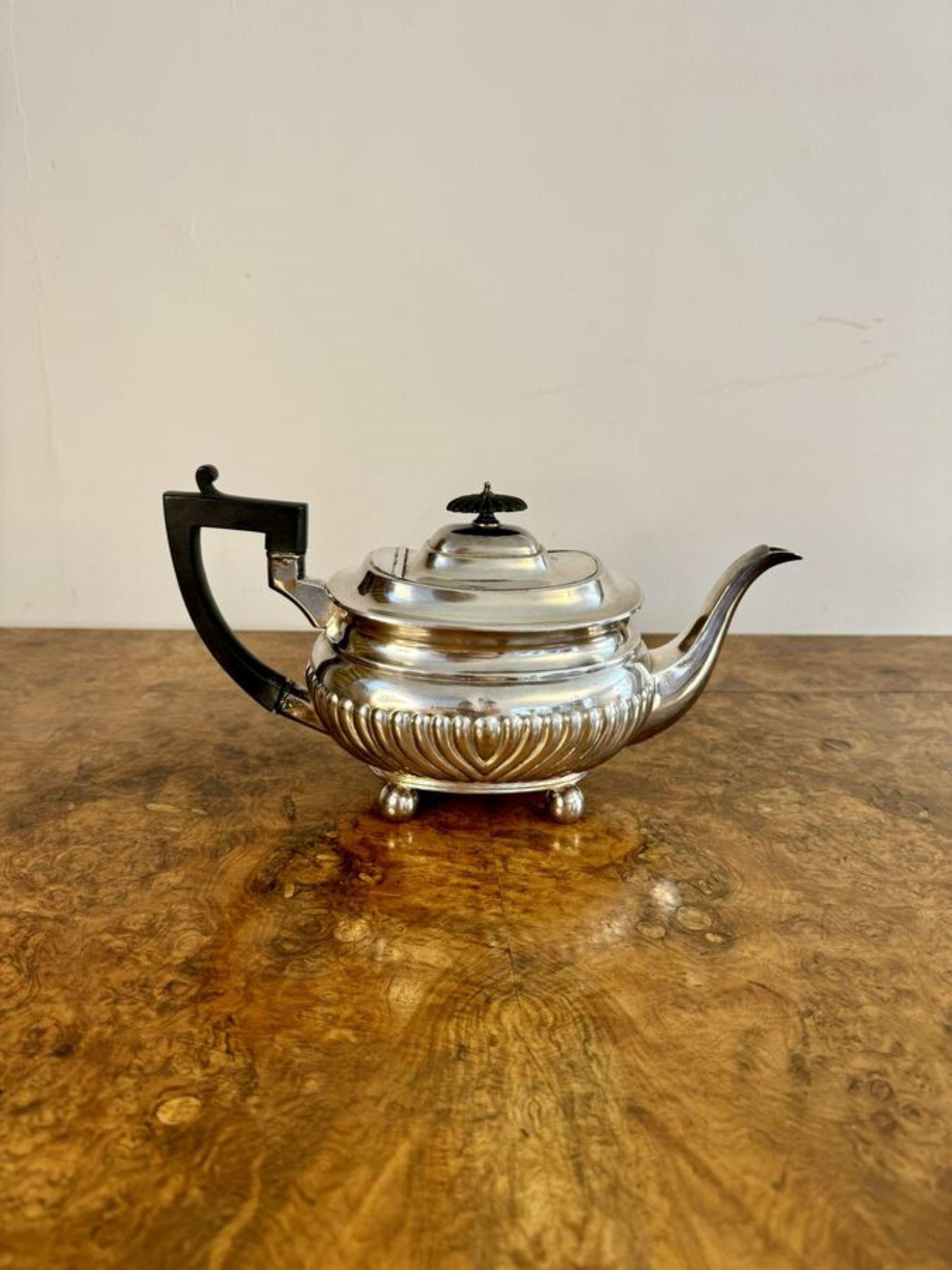 Elegant antique Edwardian quality silver plated four piece tea set and tray For Sale 3