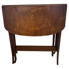 Elégante table antique Sutherland de l'époque d'Edwardian par Maple & Co.