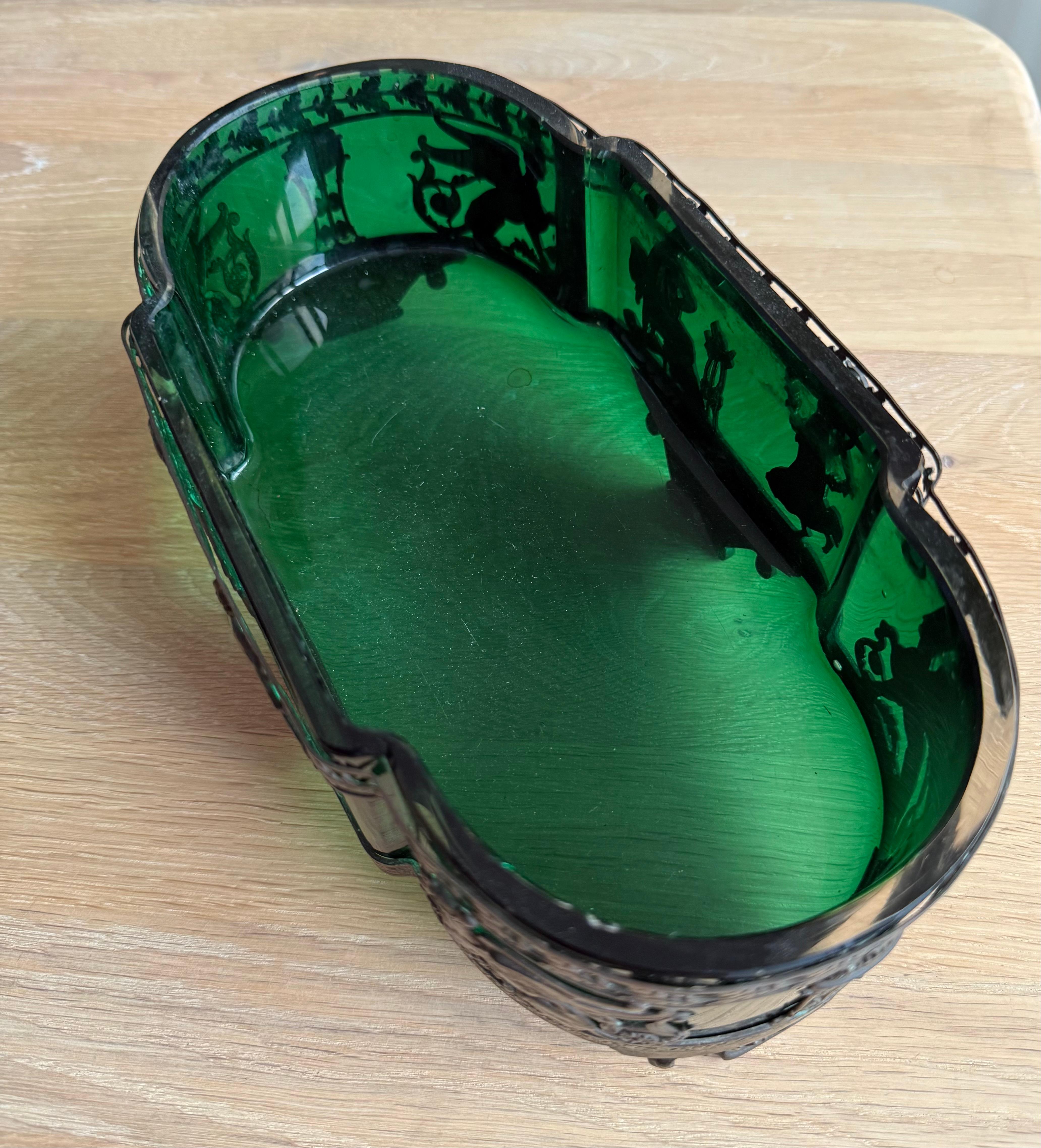Elegante antike Jardinière im Empire-Stil mit originaler grüner Glasabdeckung (Empire Revival) im Angebot