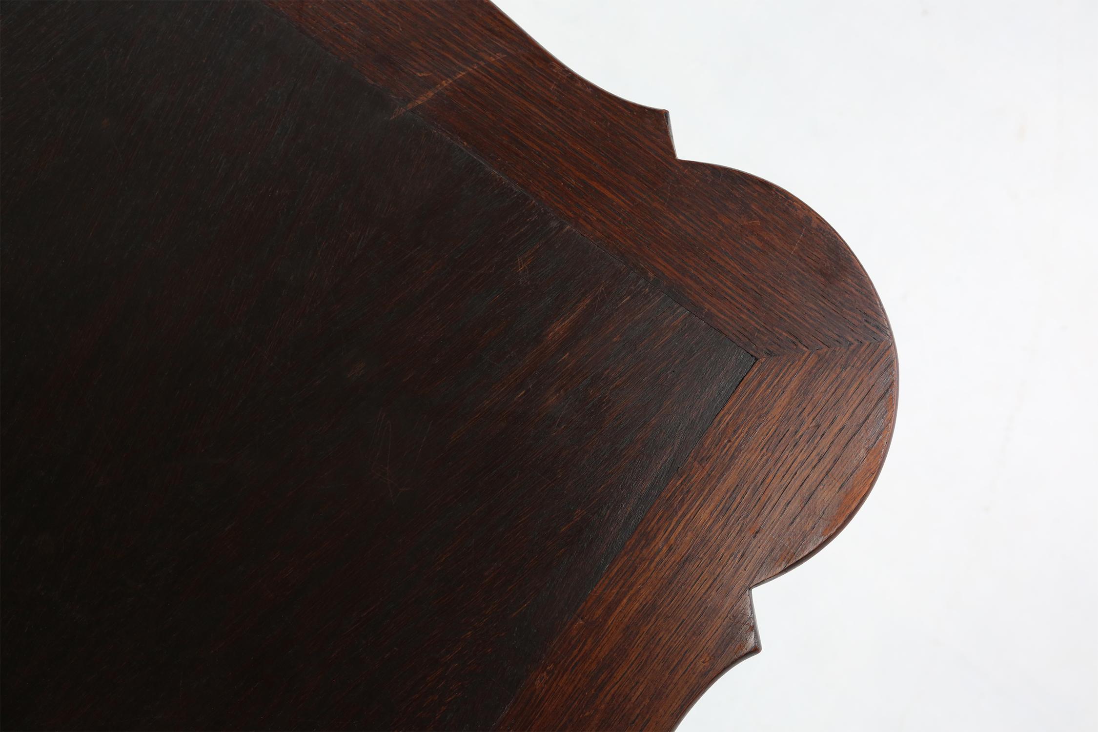 Début du 20ème siècle Élégante table à cartes française ancienne en bois avec 2 tiroirs, vers 1900 en vente