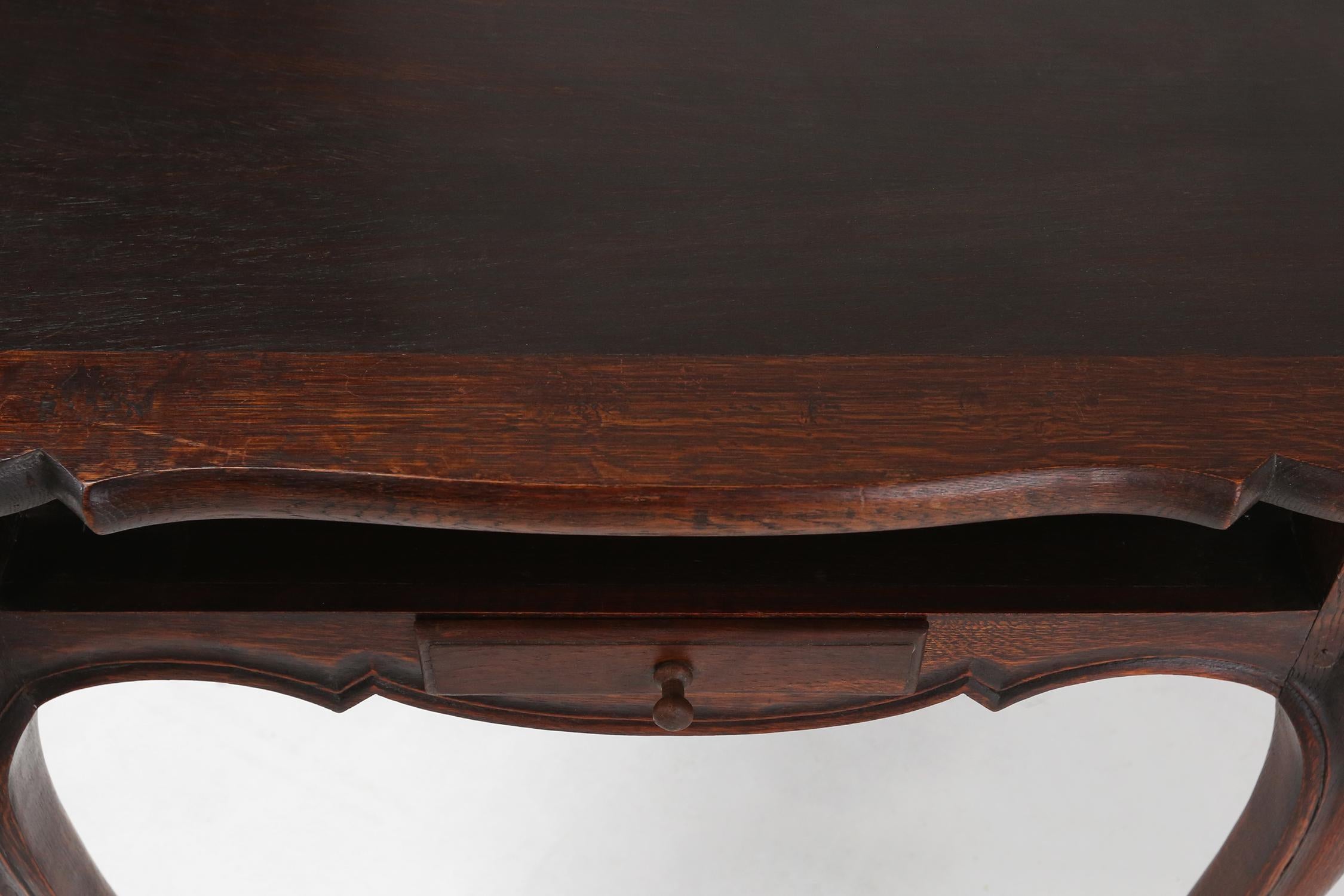 Bois Élégante table à cartes française ancienne en bois avec 2 tiroirs, vers 1900 en vente