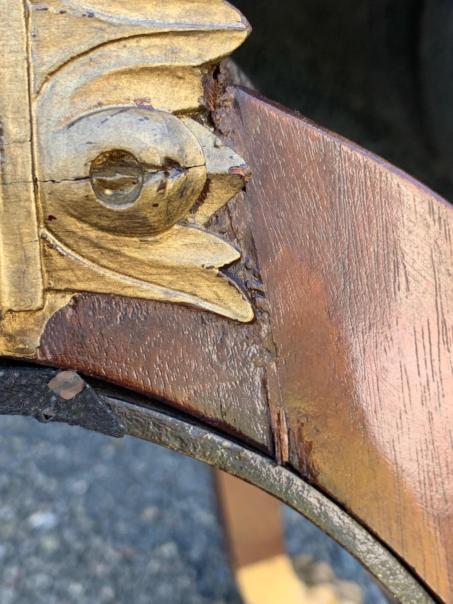 Empire Élégant banc récamier français ancien en bois sculpté avec montures en bronze en vente
