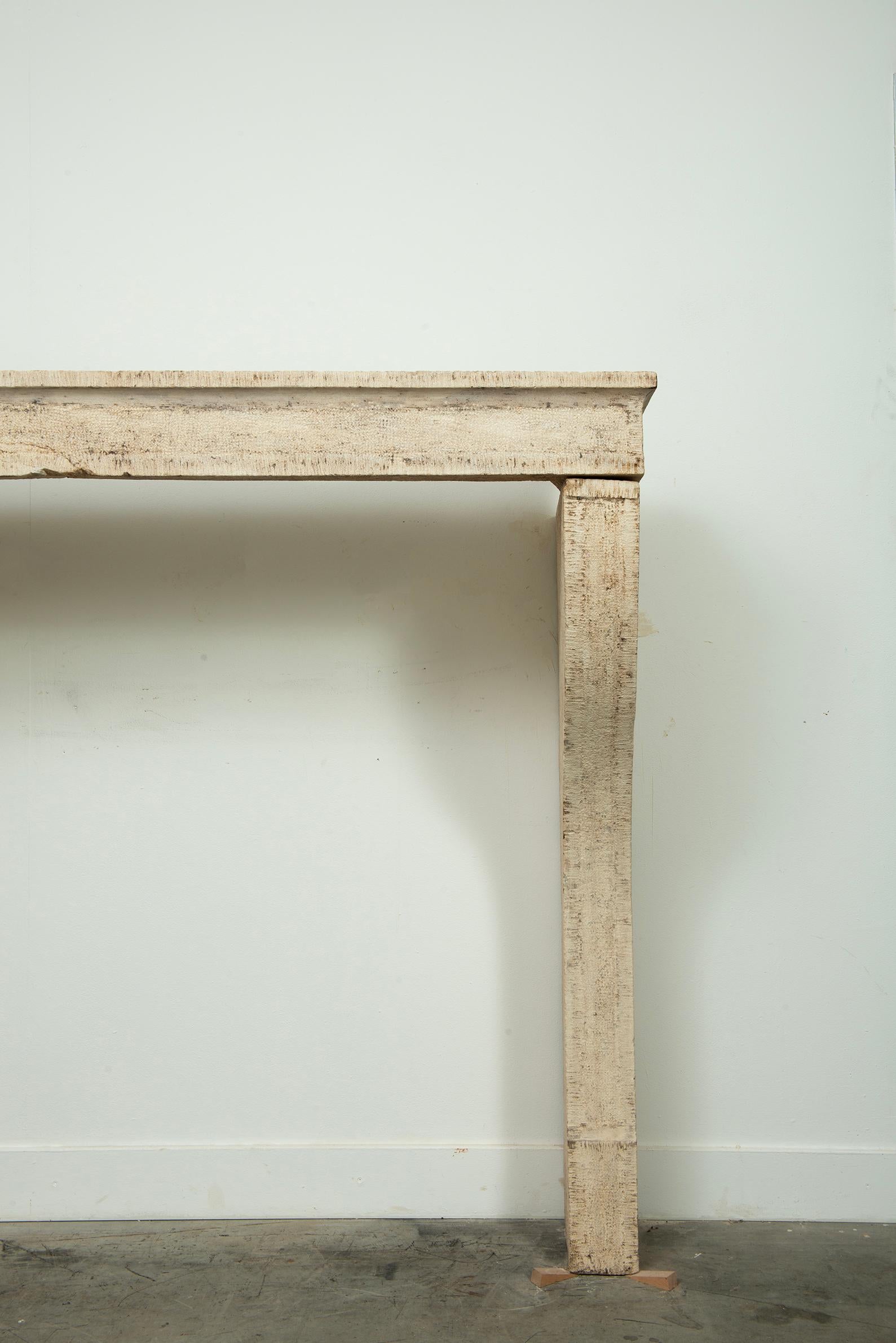 Elegante repisa de chimenea de piedra caliza Antique French Tallado en venta