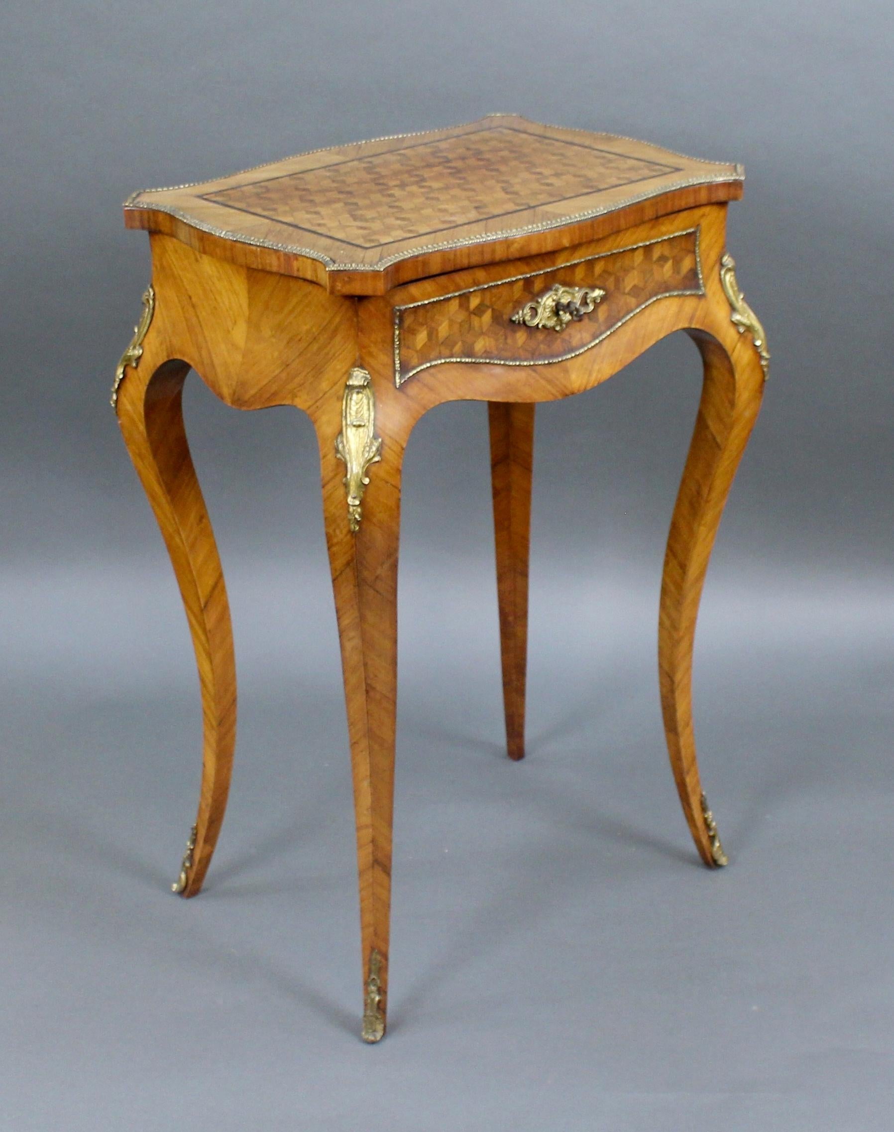 Elegant Antique French Poudreuse, c.1880 In Good Condition In Worcester, GB