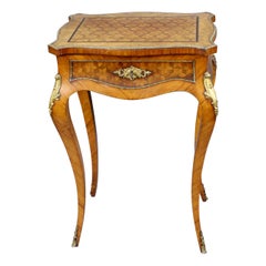 Elegante Antique French Poudreuse, 1880 ca.