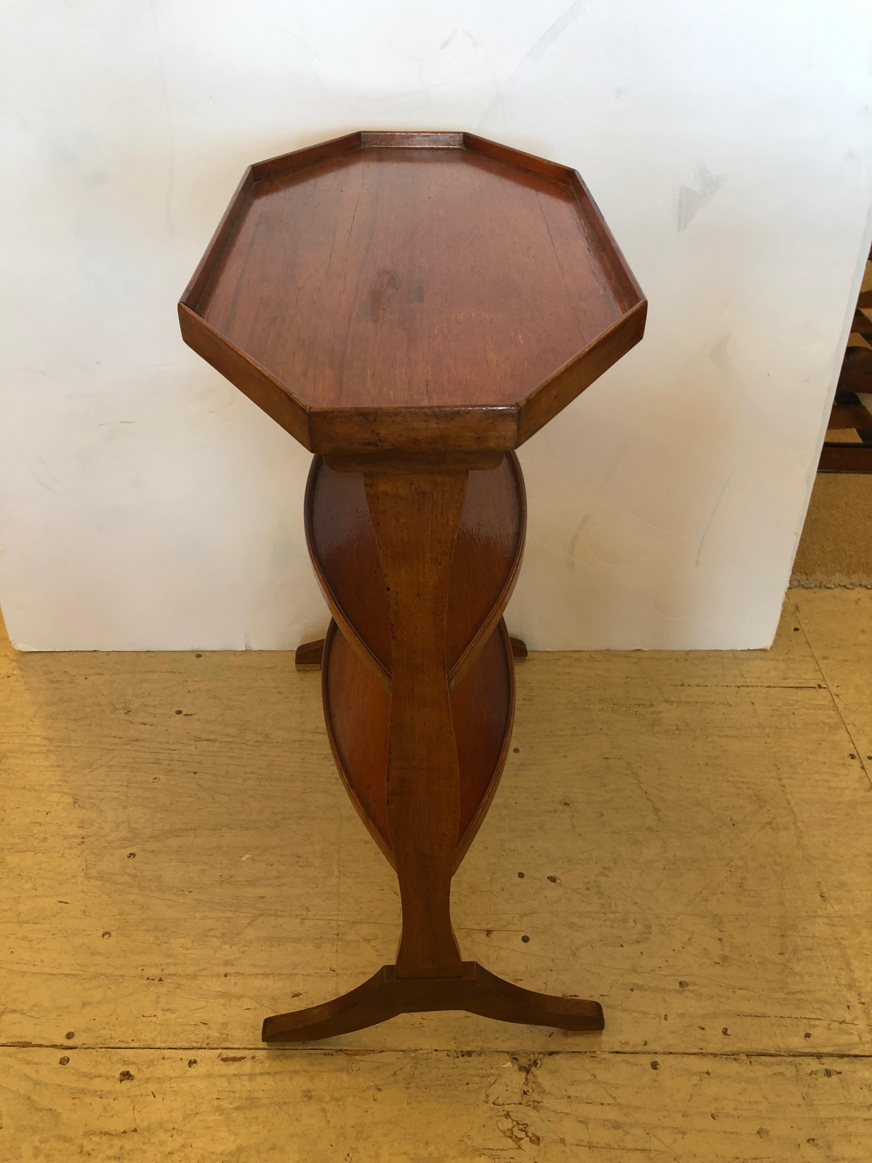 Elegant Antique Italian Directoire Fruitwood Side Table with Octagonal Top For Sale 1