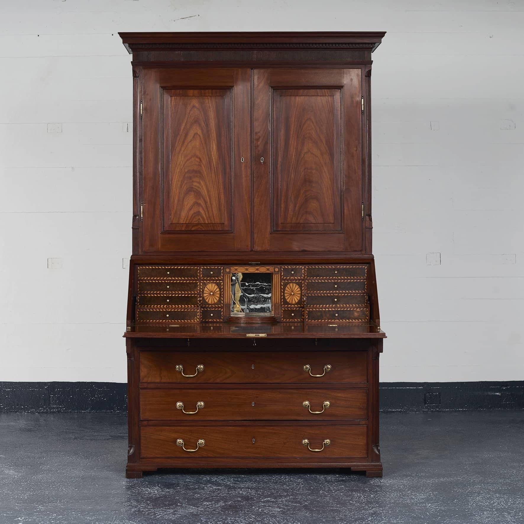 Polished Elegant Louis XVI Mahogany Bureau / Secretaire Cph. Approx. 1780 For Sale