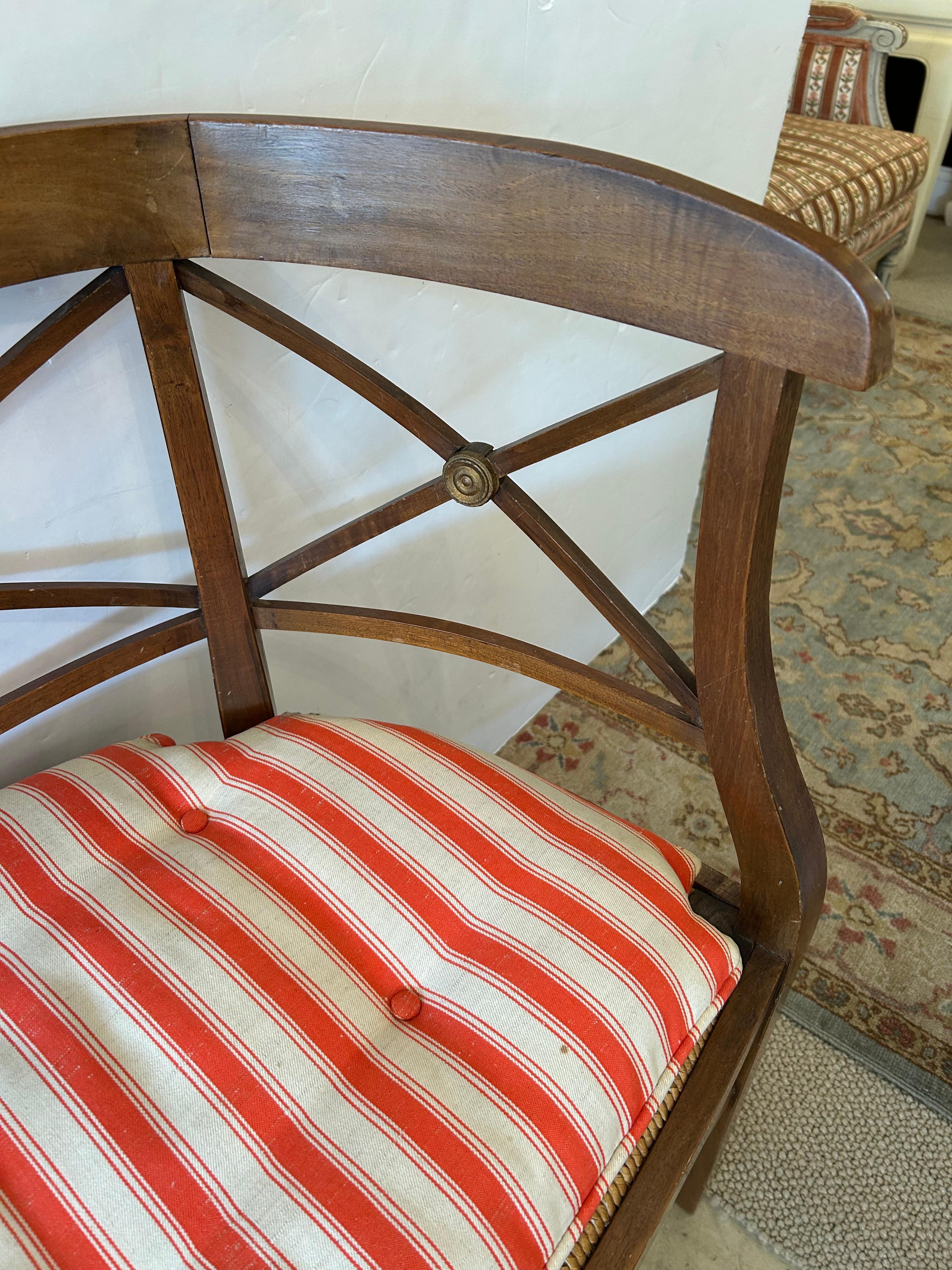 Eleganza dell'antico sedile neoclassico Rush Settee Loveseat in vendita 3