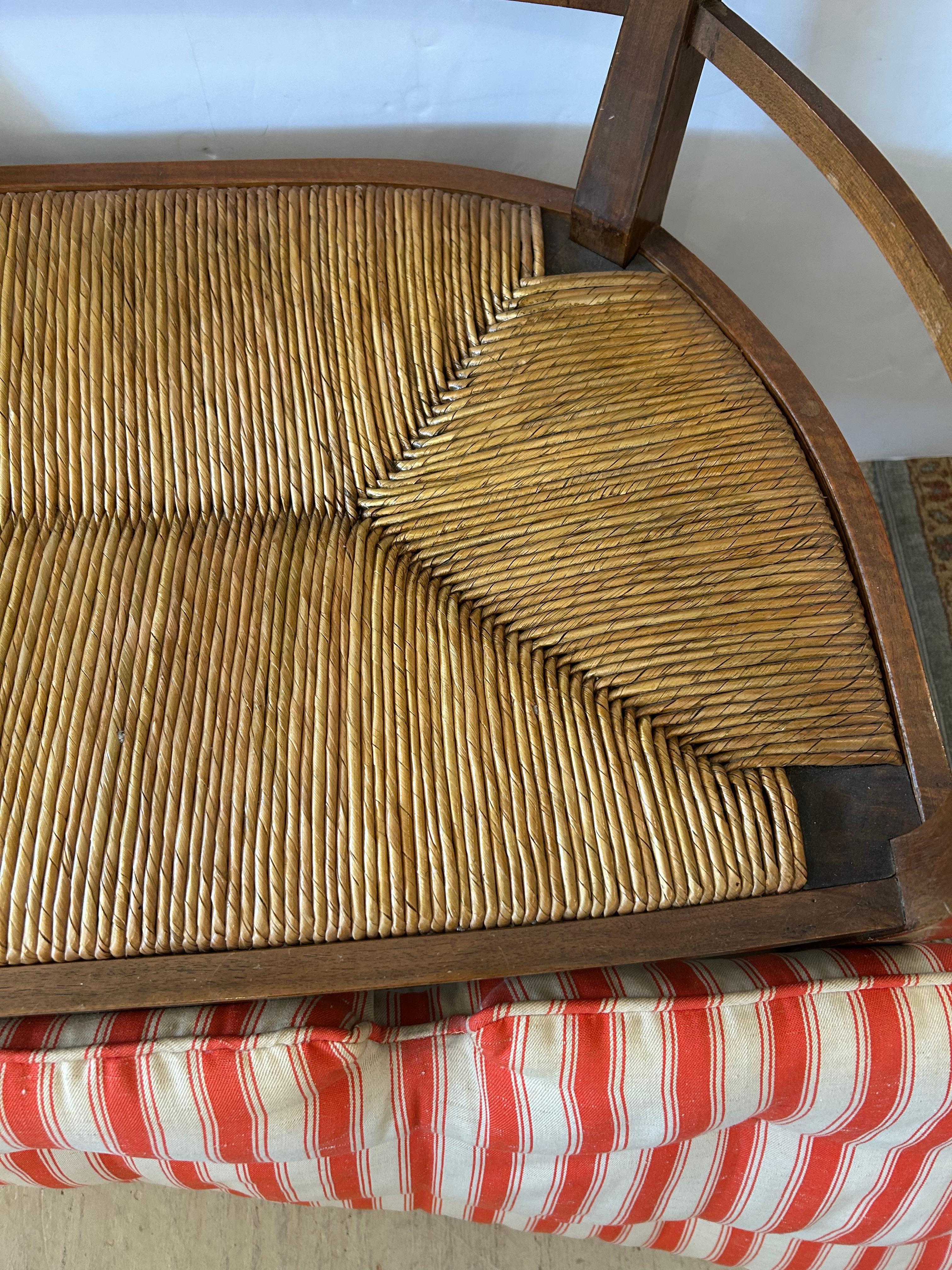 Italiano Eleganza dell'antico sedile neoclassico Rush Settee Loveseat in vendita