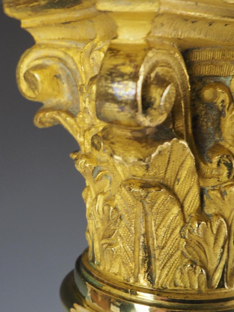 Elegant Antique Oynx Corinthian Table Lamp For Sale 7