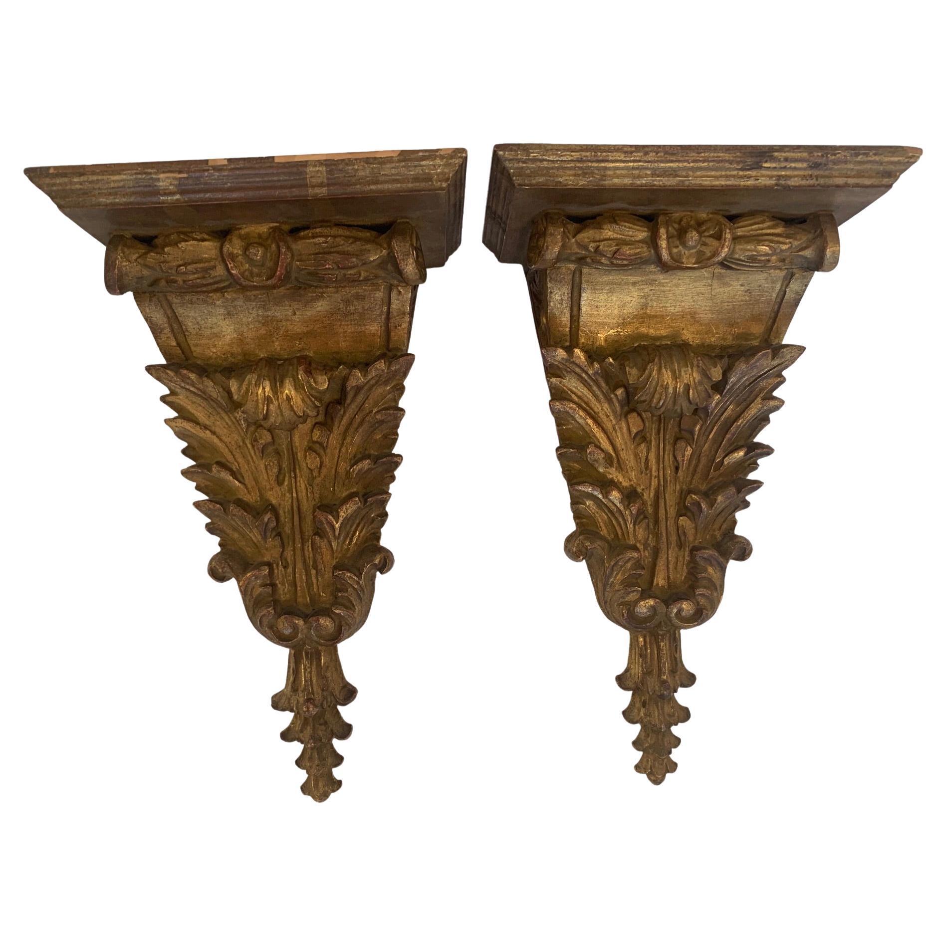 Elegant Antique Pair of Carved and Gilded French Wall Brackets For Sale
