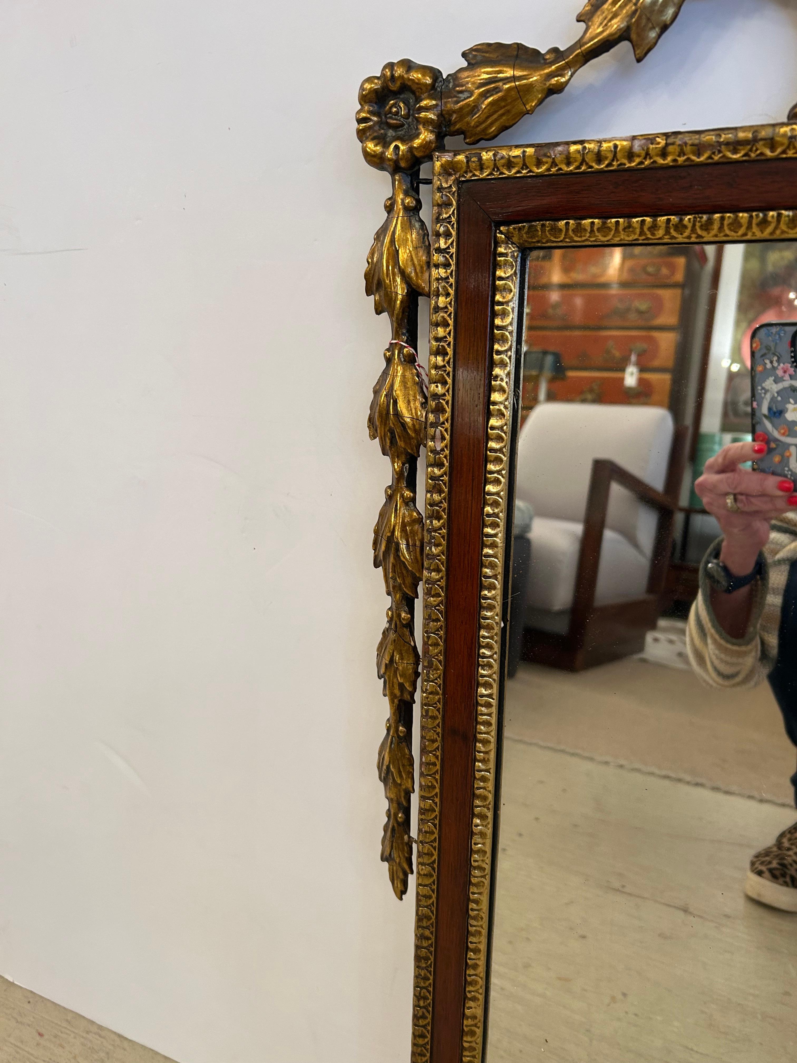 Mid-20th Century Elegant Antique Regency Mirror with Gilding and Flower Basket For Sale