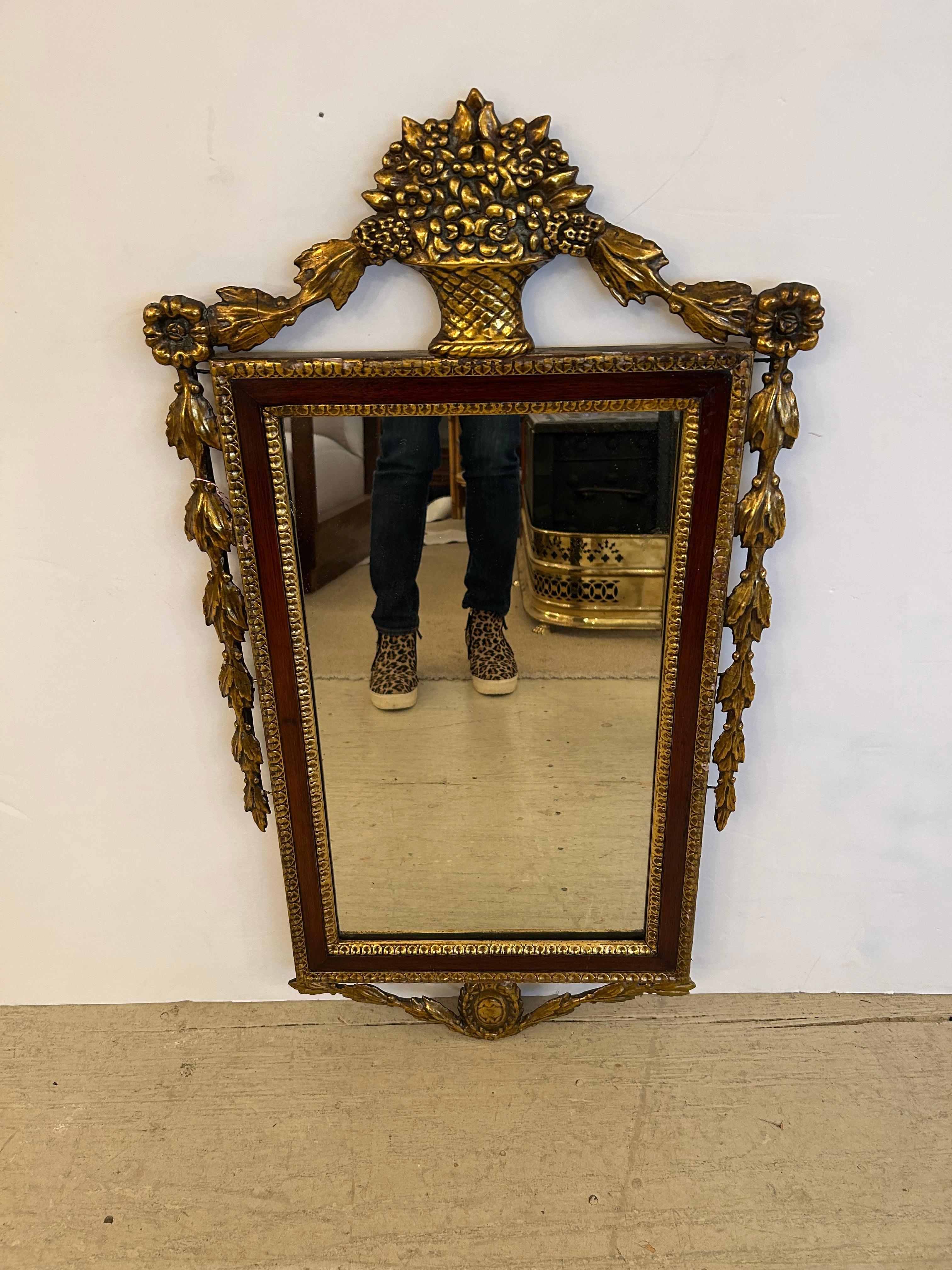 Elegant Antique Regency Mirror with Gilding and Flower Basket For Sale 2