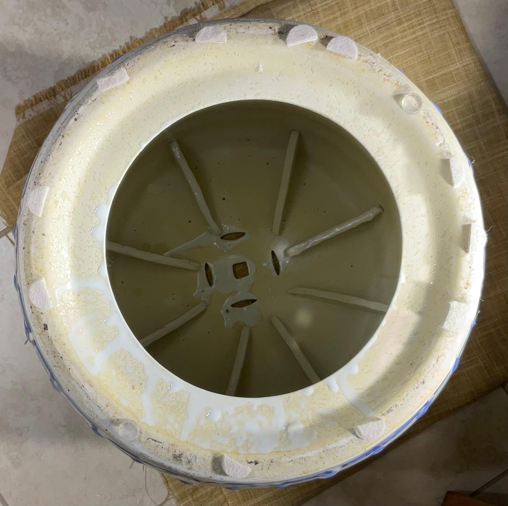 Elegant tabouret de jardin / table d'appoint Dragon en céramique chinoise de style ancien en vente 9