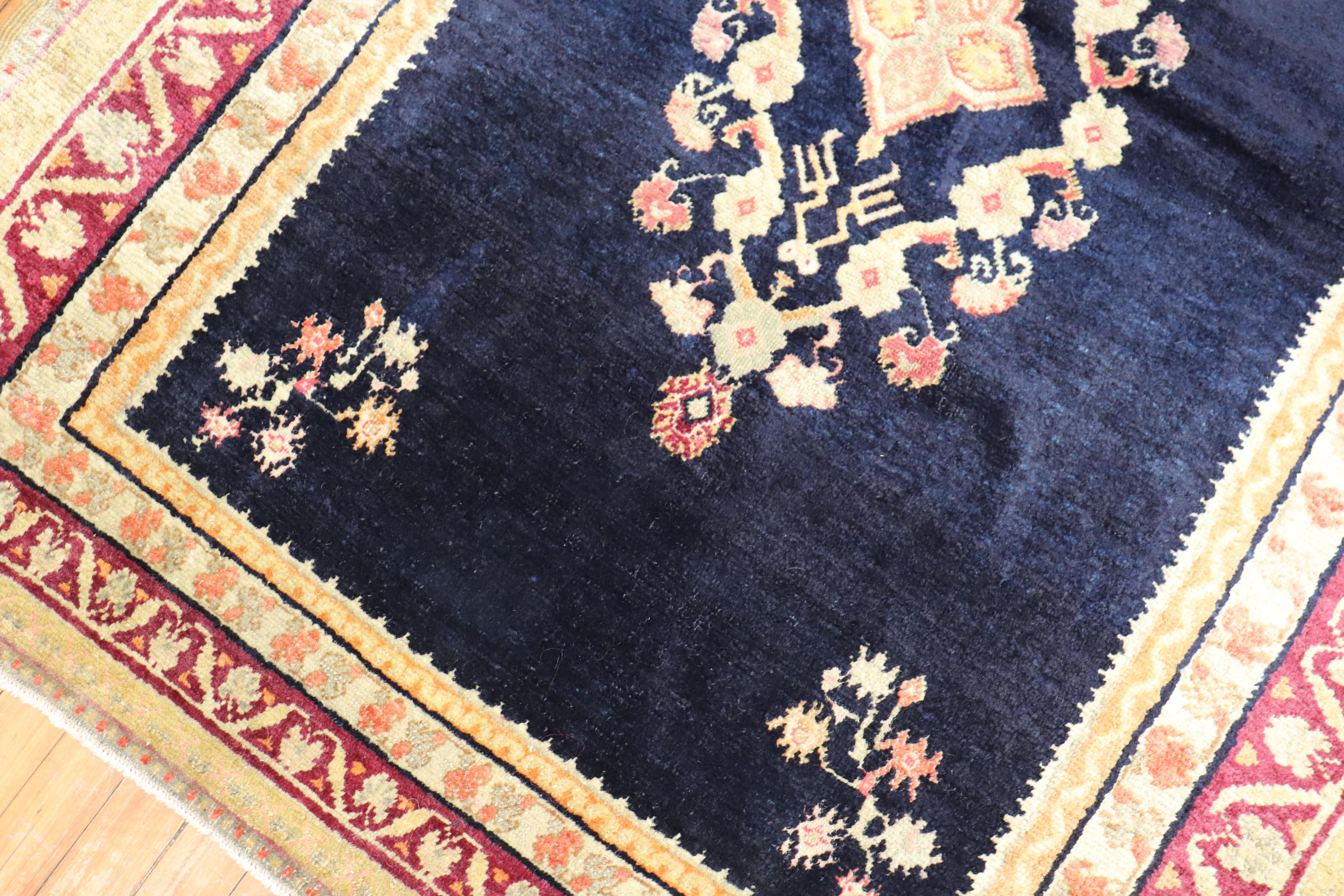 Hand-Knotted Elegant Antique Turkish Ghiordes Floral Rug, Early 20th Century For Sale